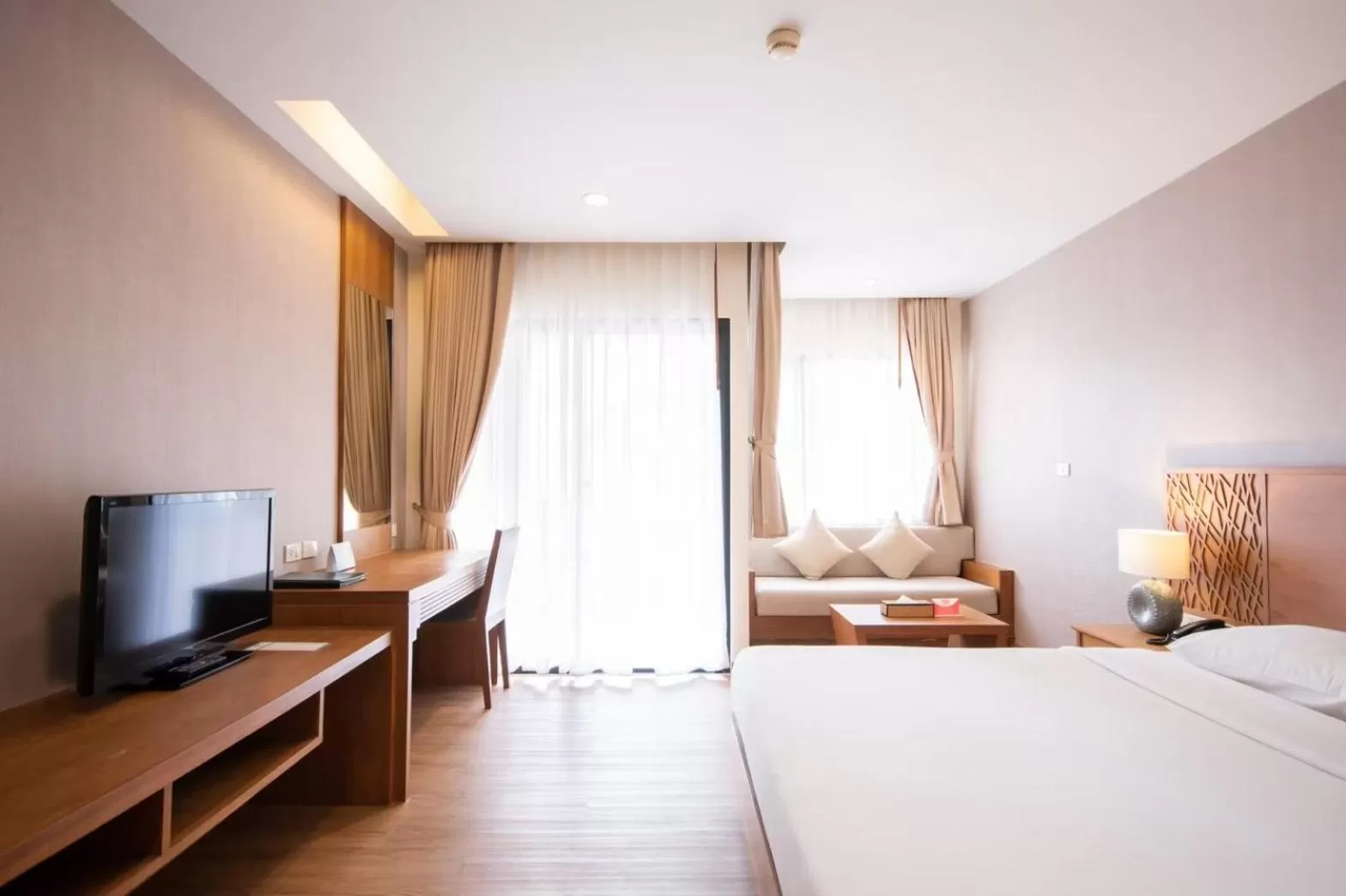 areca lodge hotel pattaya thailand