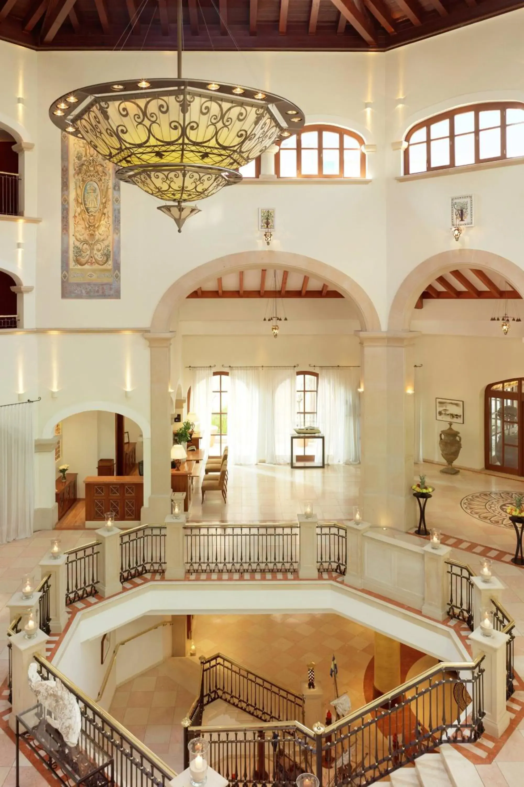Lobby or reception in The St. Regis Mardavall Mallorca Resort