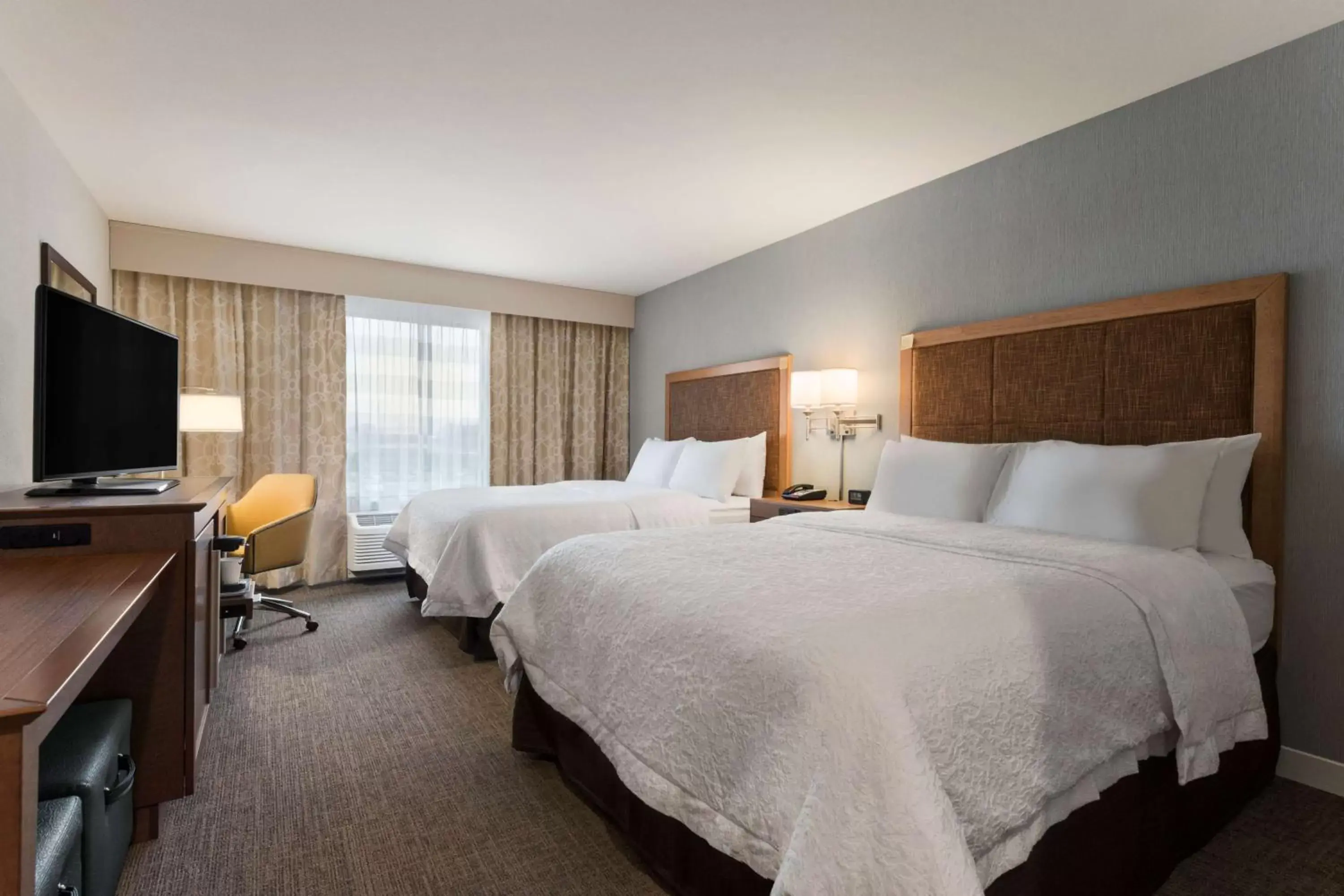 Queen Room with Two Queen Beds - Mobility and Hearing Access/Non-Smoking in Hampton Inn Lincoln Airport, Ne Queen Room with Two Queen Beds - Mobility and Hearing Access/Non-Smoking in Hampton Inn Lincoln Airport, Ne