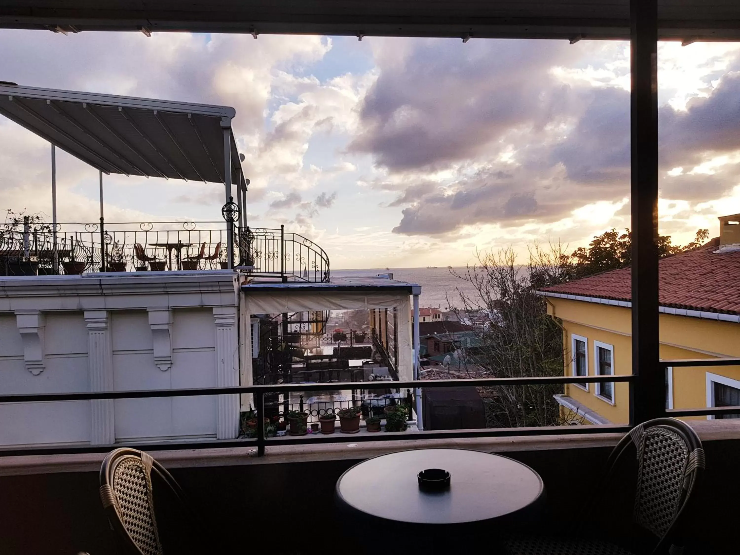 Balcony/Terrace in Rumours Inn