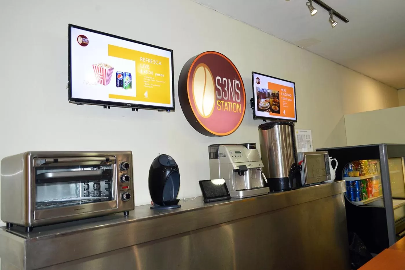 Restaurant/places to eat in Hotel Valle de Mexico Toreo