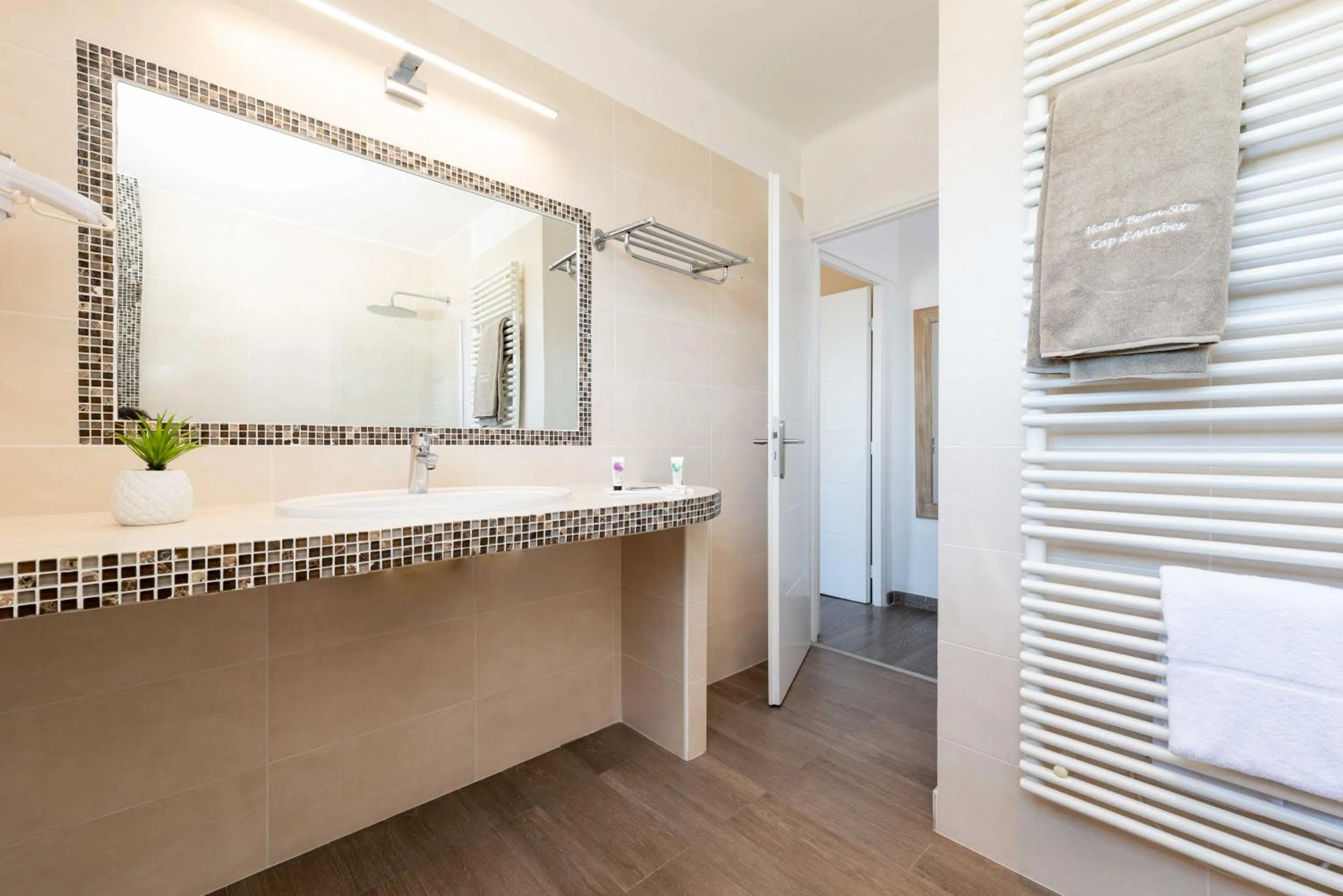 Bathroom in Hôtel Beau Site - Cap d'Antibes