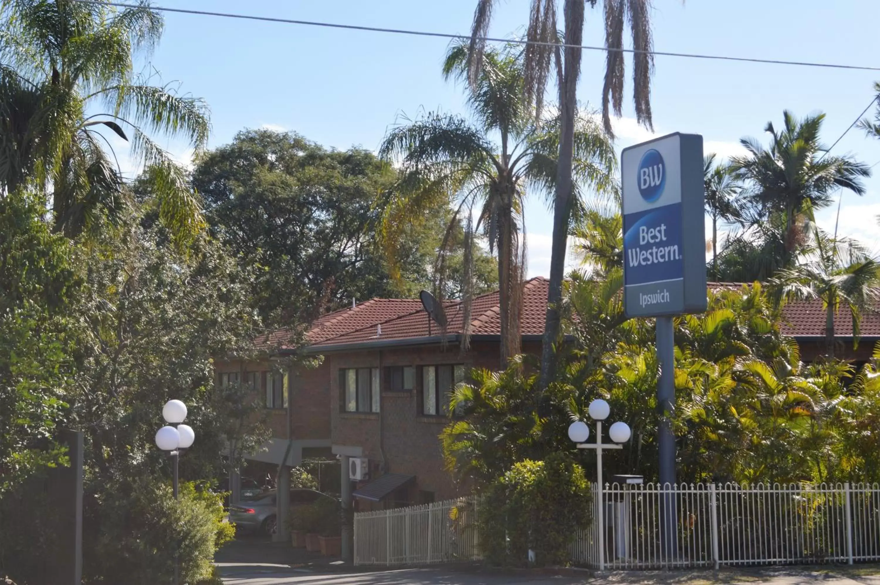 Facade/entrance, Property Building in Best Western Ipswich