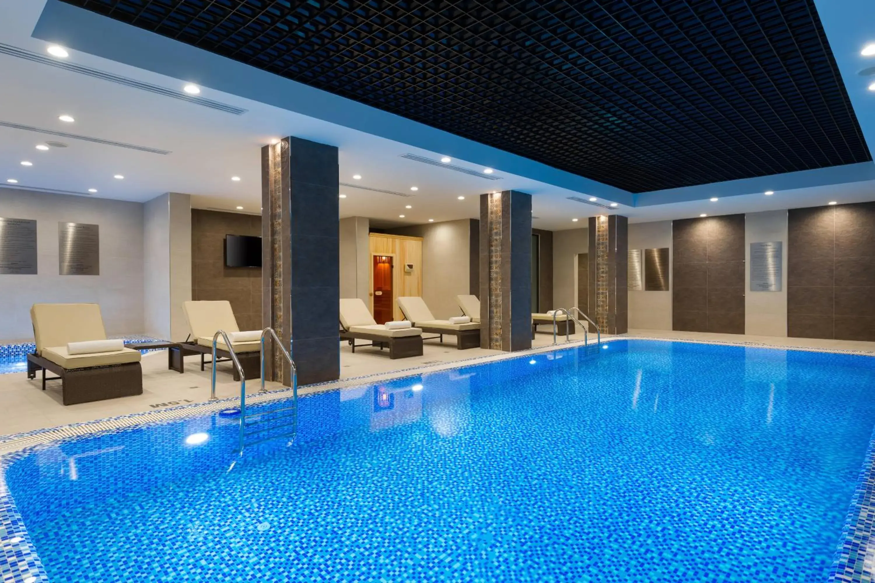 Swimming Pool in Courtyard by Marriott Tashkent