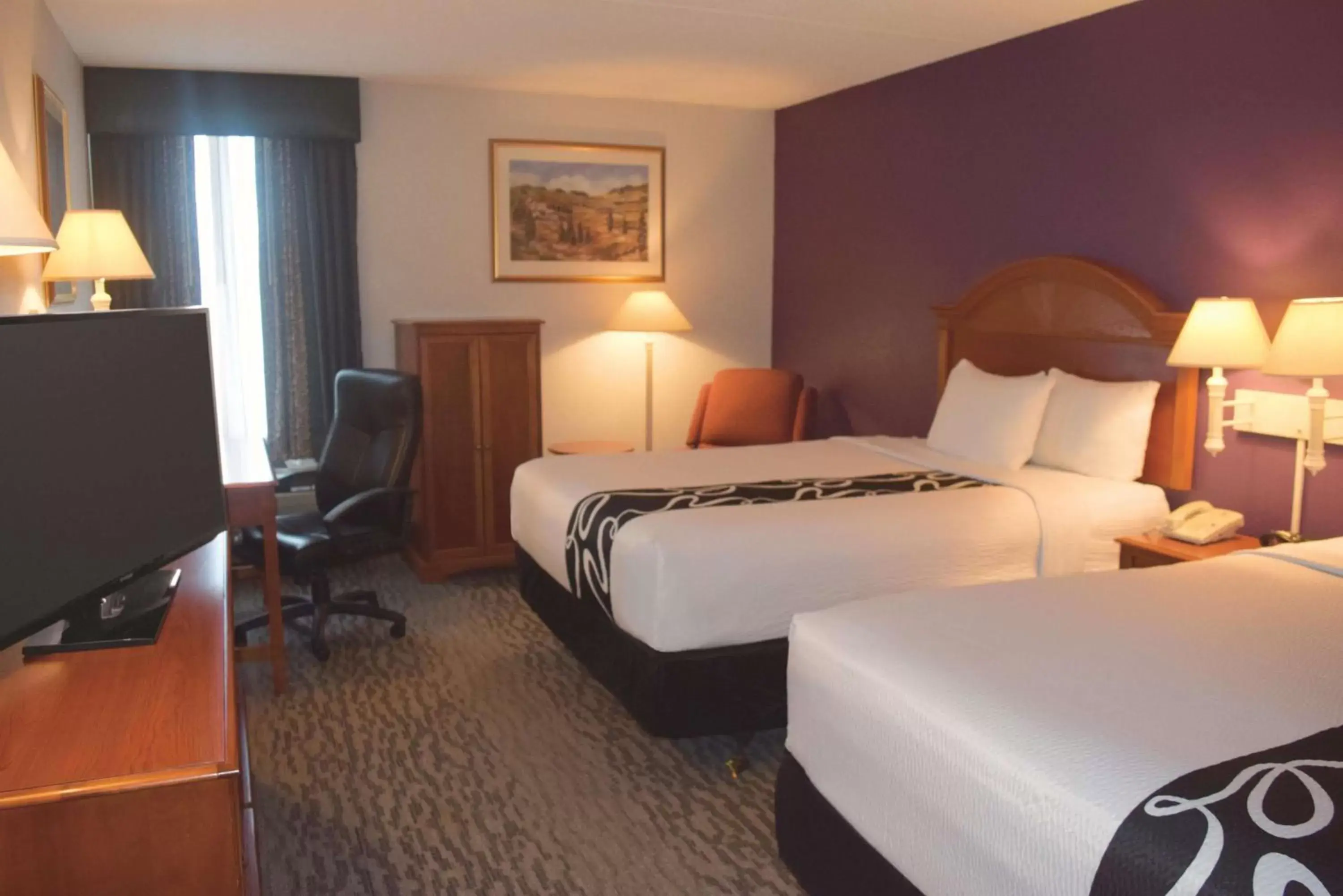 Photo of the whole room, Bed in La Quinta Inn by Wyndham Binghamton - Johnson City