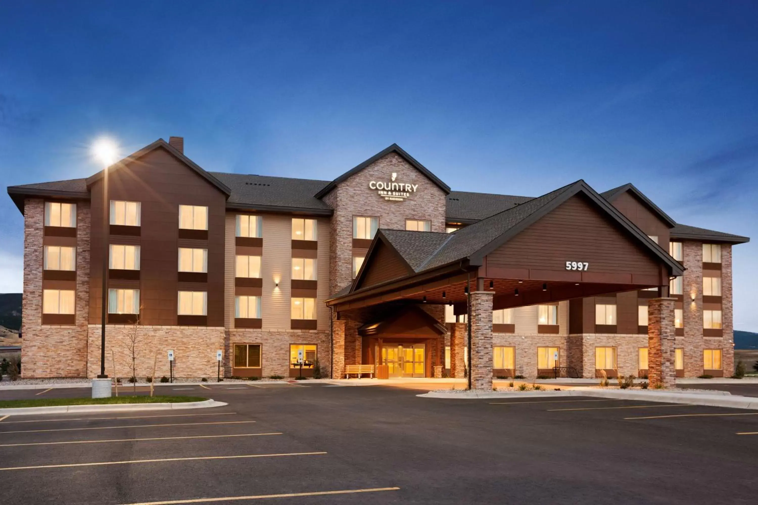 Property Building in Country Inn & Suites by Radisson, Bozeman, MT