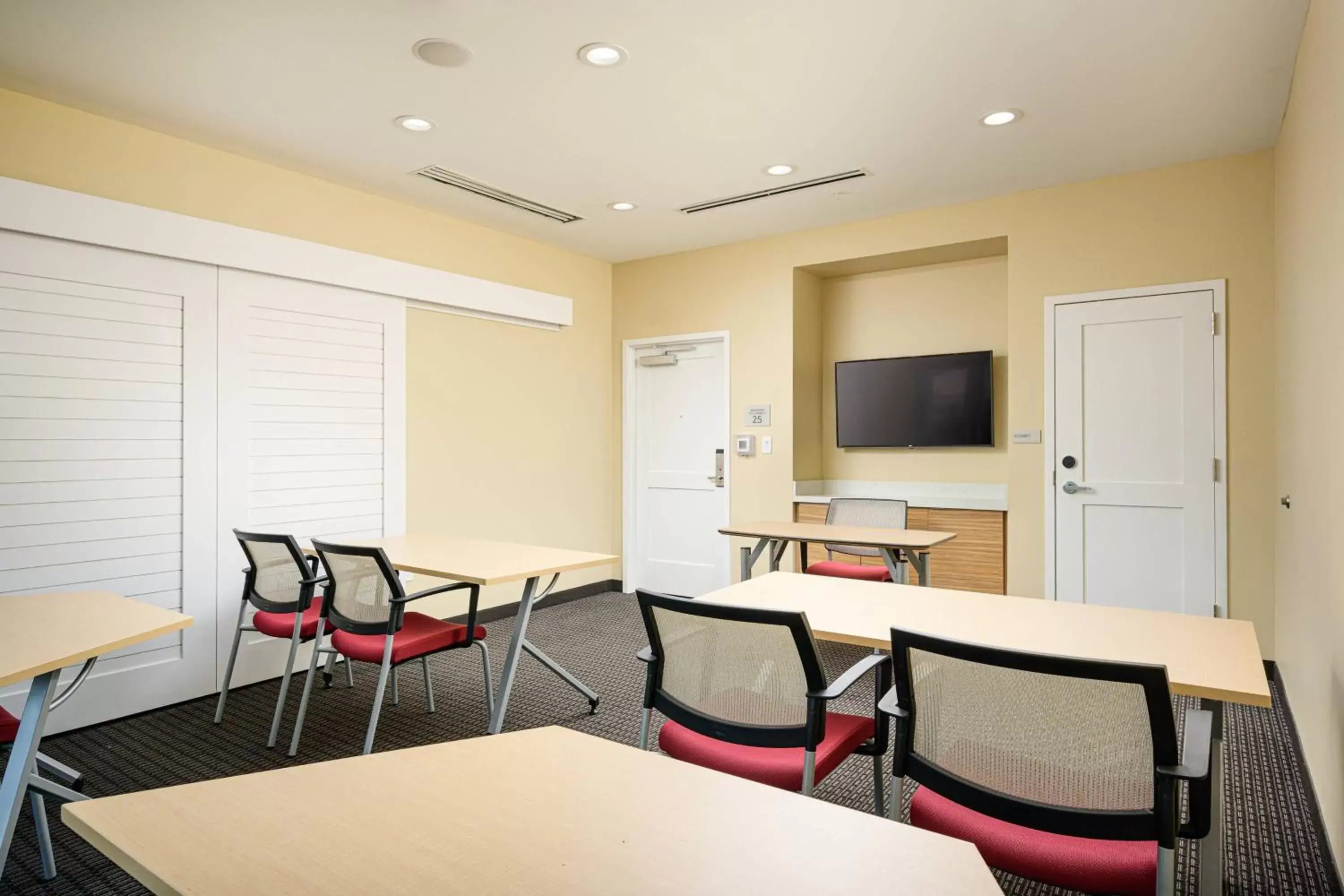 Meeting/conference room in TownePlace Suites by Marriott Tuscaloosa