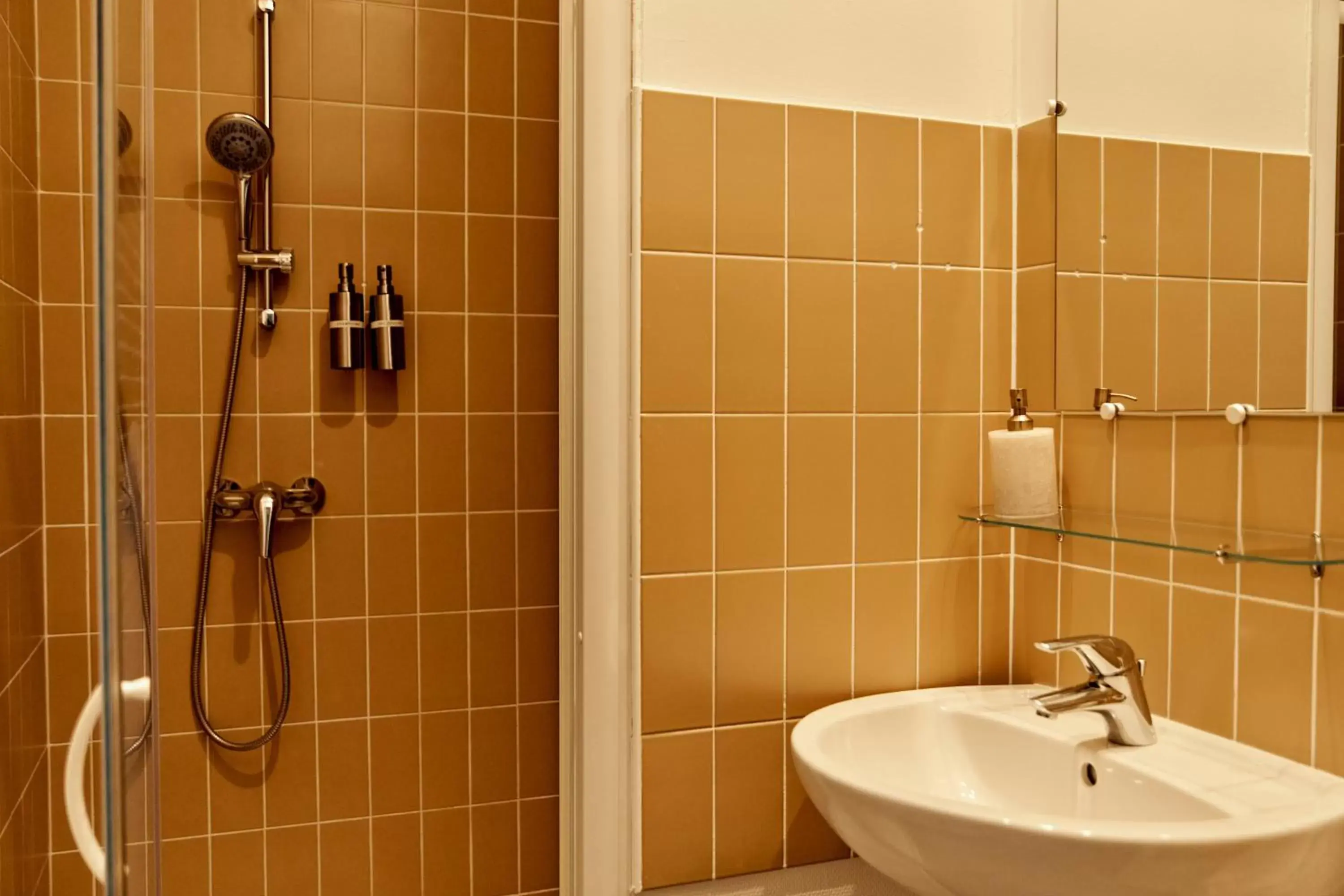 Bathroom in La Maison du Gasseau