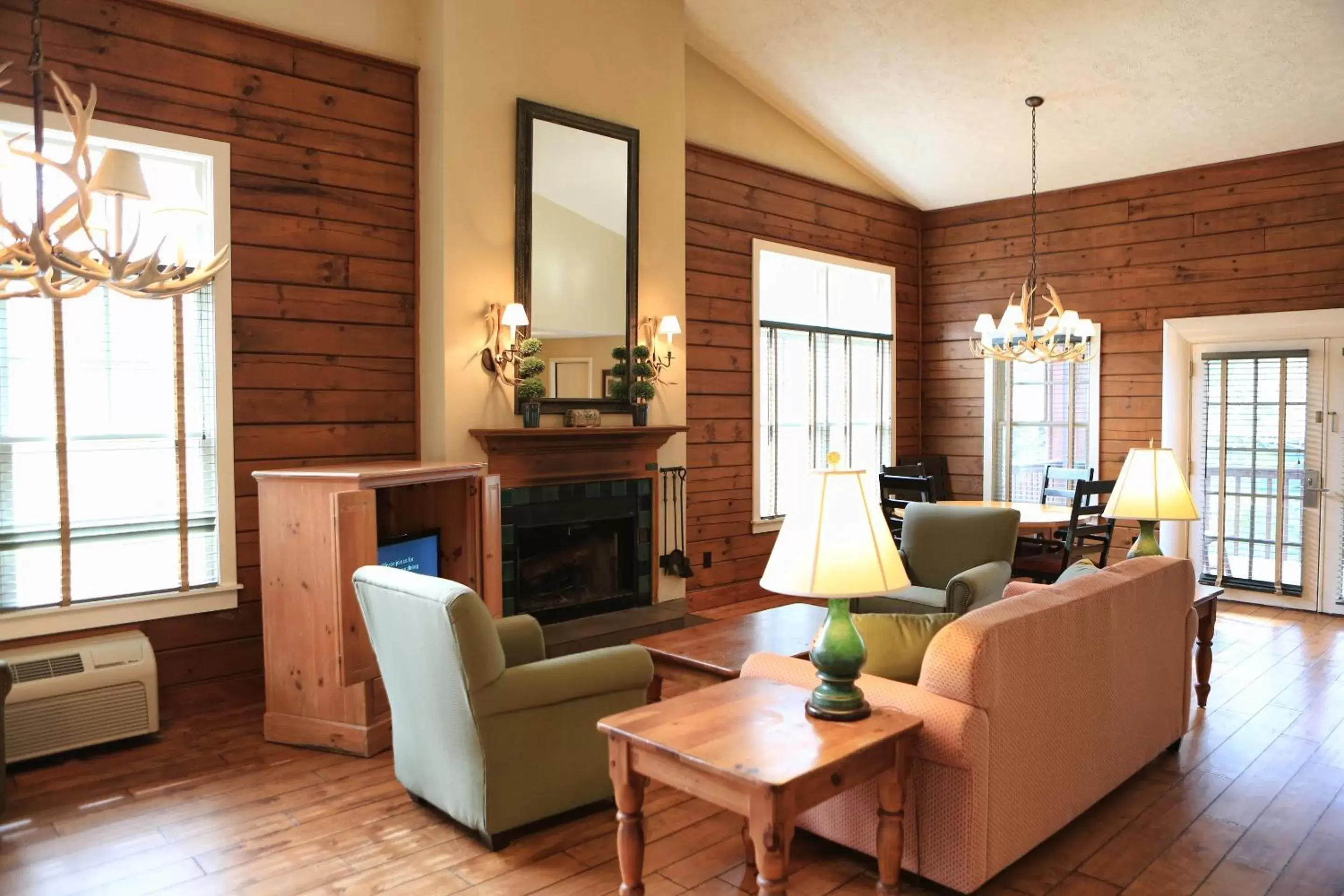 Lobby or reception, Seating Area in Brasstown Valley Resort & Spa