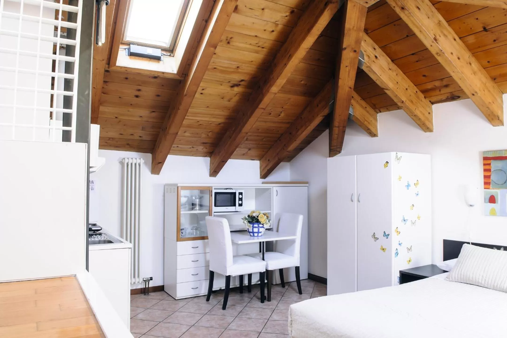 Photo of the whole room, Bed in Residence Diaz