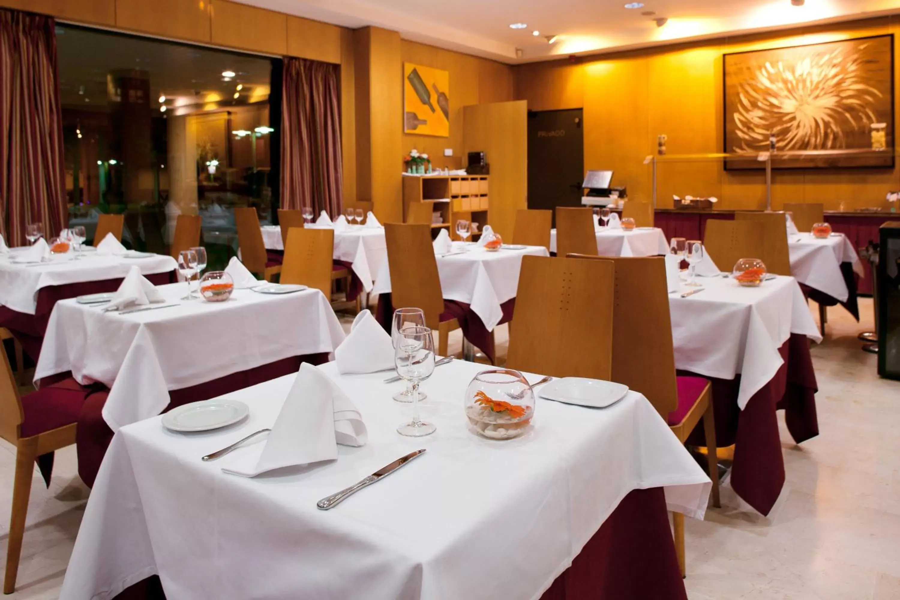 Restaurant/Places to Eat in Globales de los Reyes