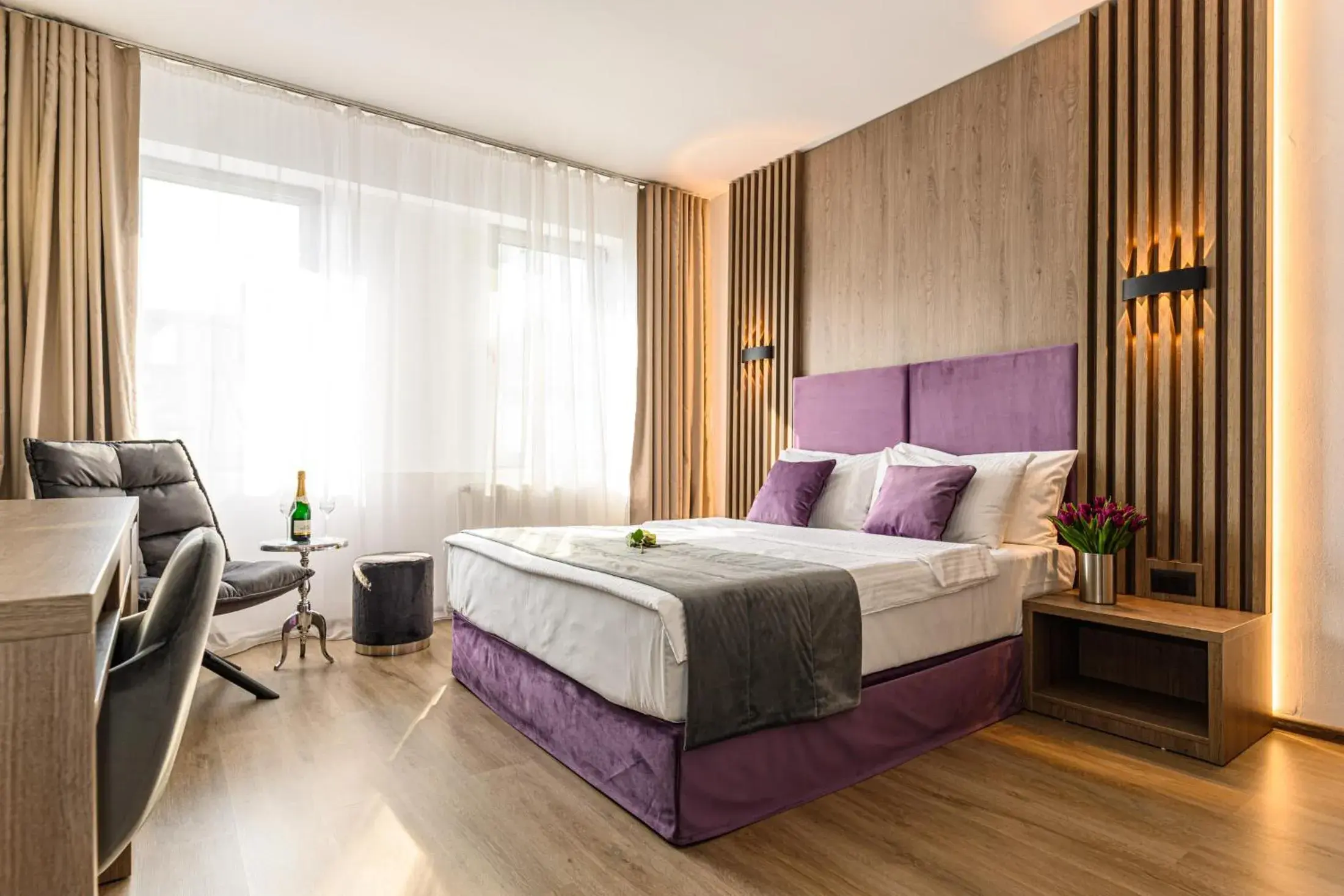 Bedroom, Bed in Hotel Unique Bucharest