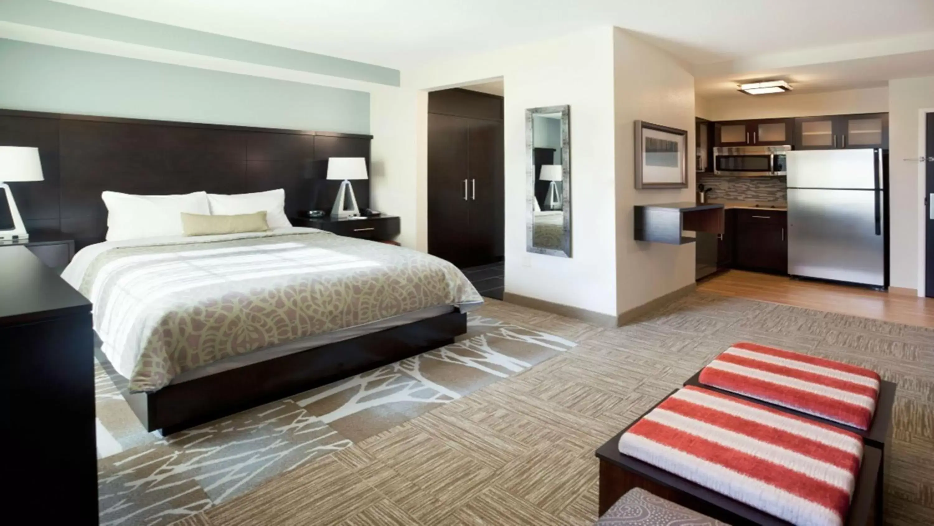 Photo of the whole room, Bed in Staybridge Suites - Johnson City, an IHG Hotel