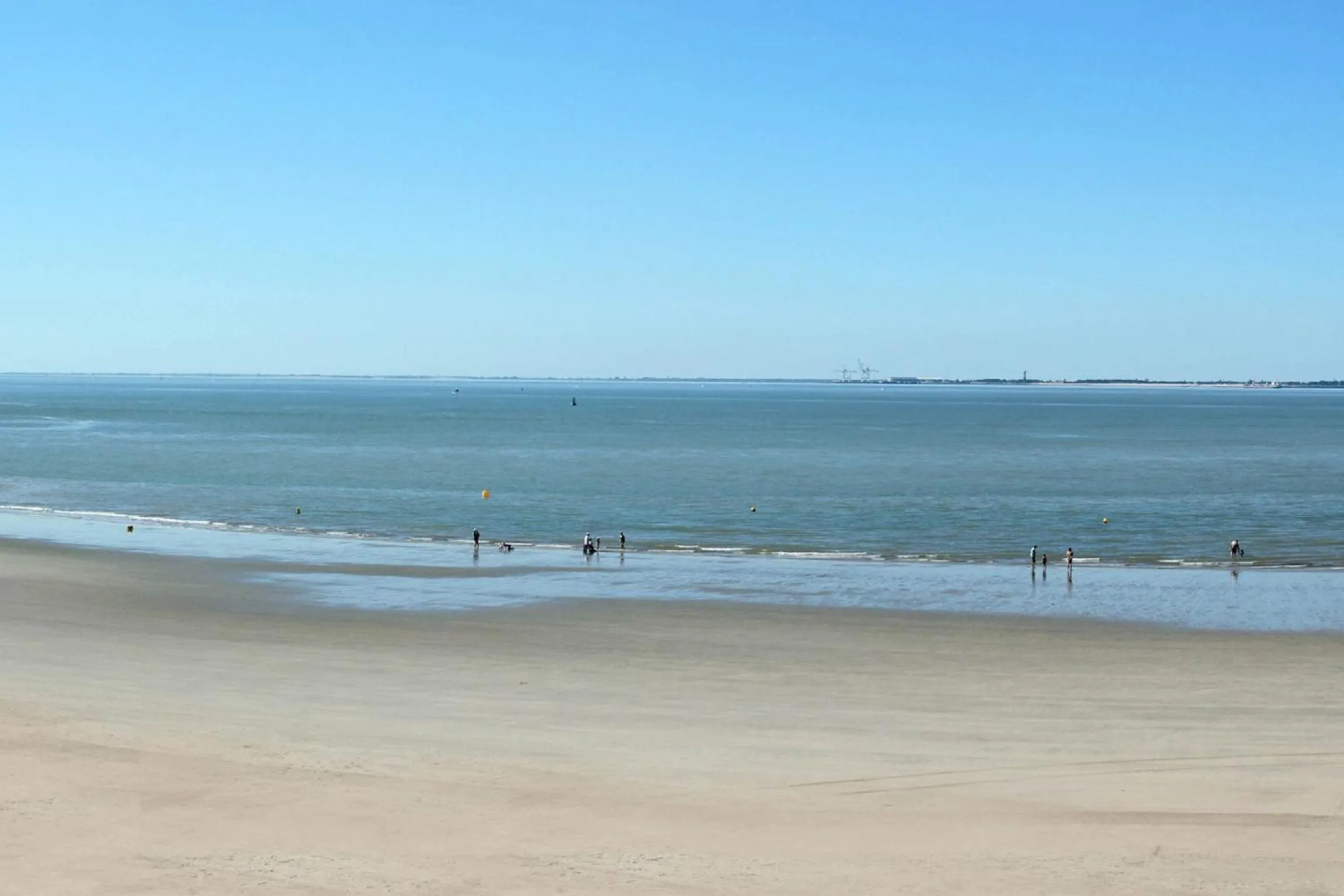 Beach in Logis Hôtel Les Bleuets