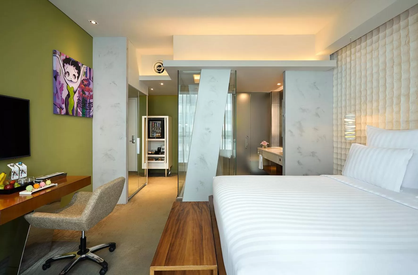 Executive Deluxe Queen Room - Lounge Access in Pullman Jakarta Central Park