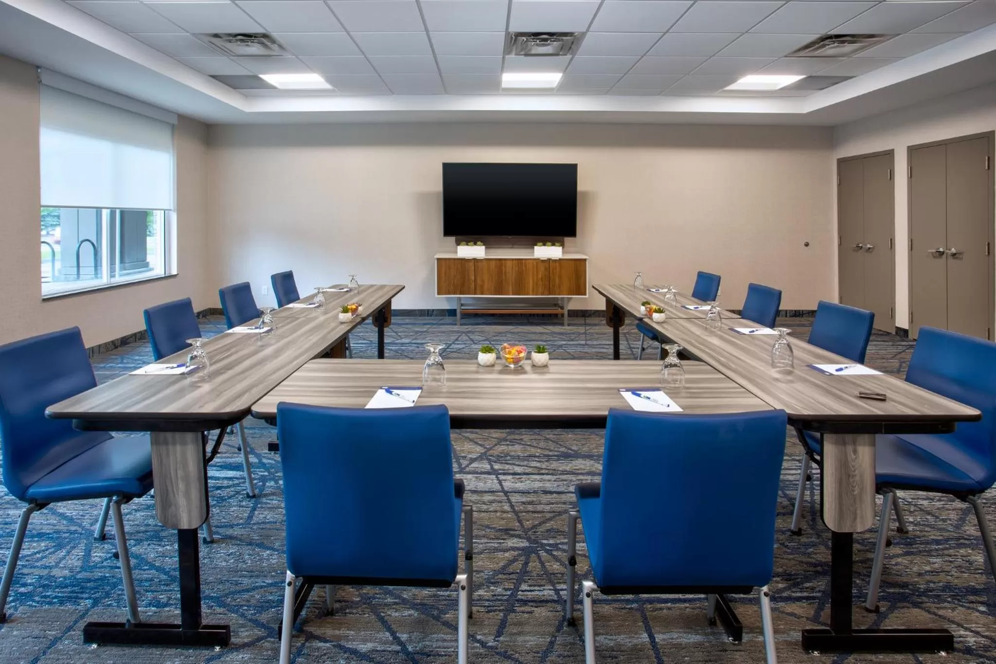 Meeting/conference room in Holiday Inn Express Kingston Central by IHG