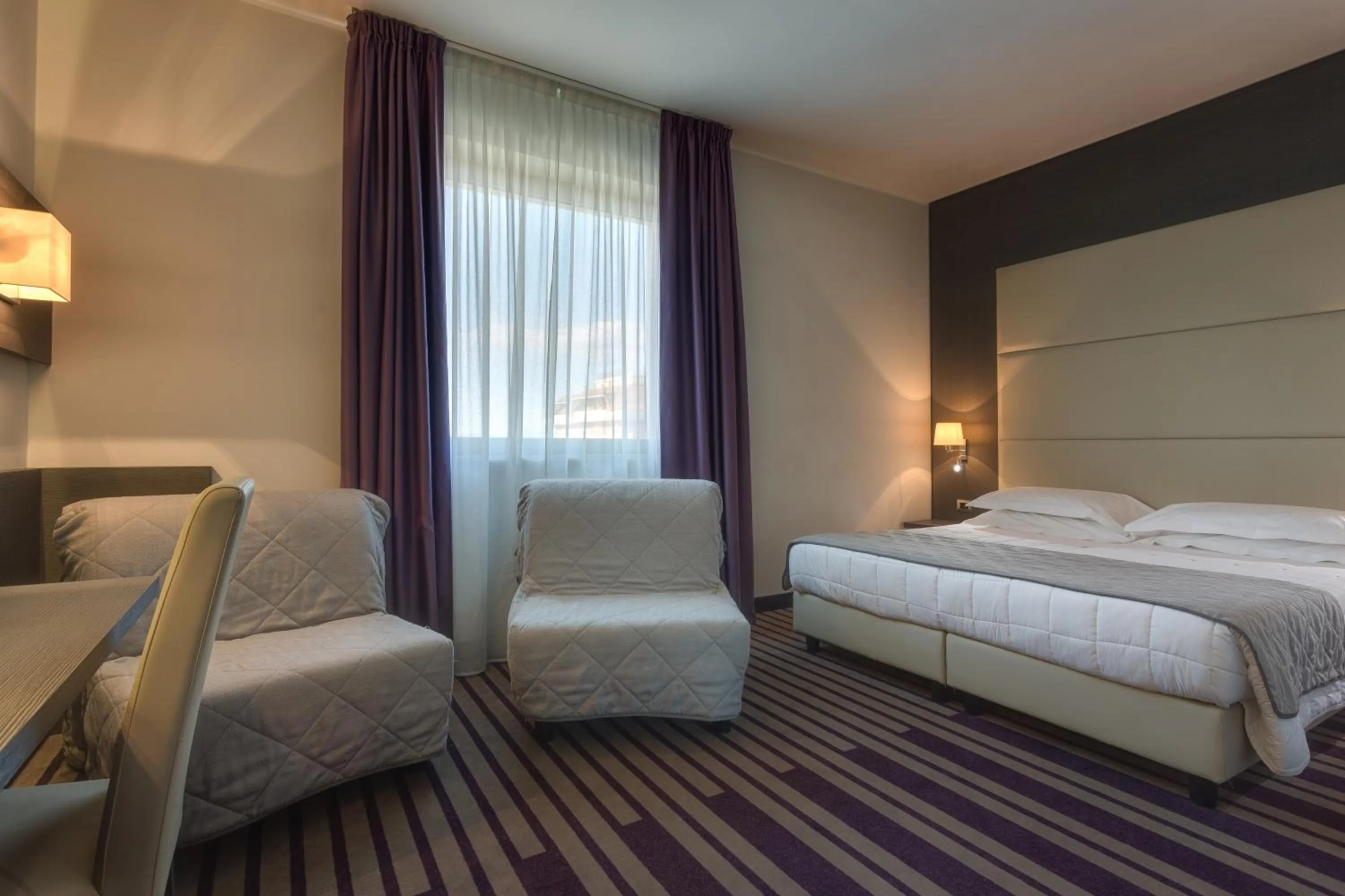 Photo of the whole room, Bed in Quality Hotel Green Palace