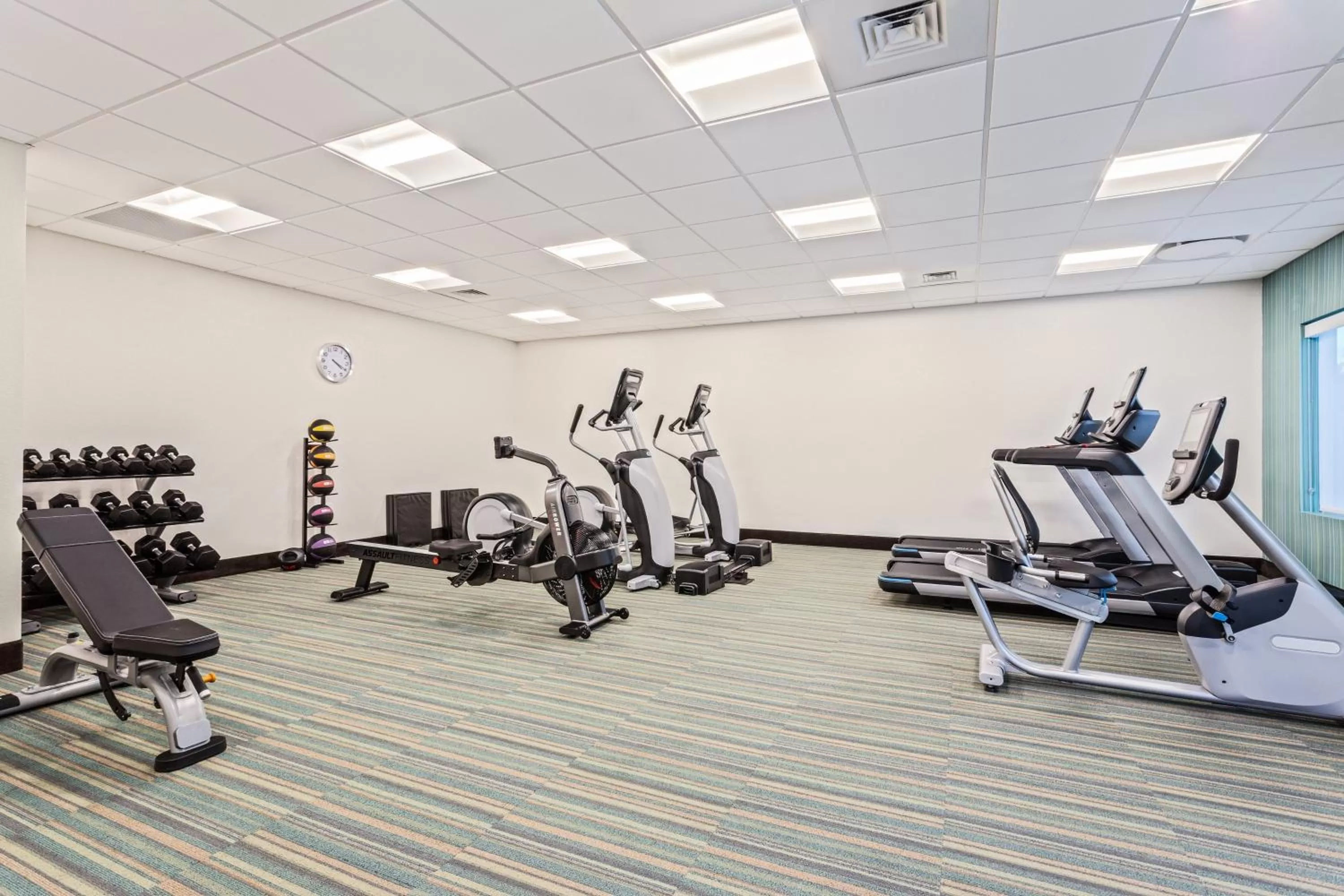 Fitness centre/facilities in Holiday Inn Express & Suites Niceville - Eglin Area by IHG