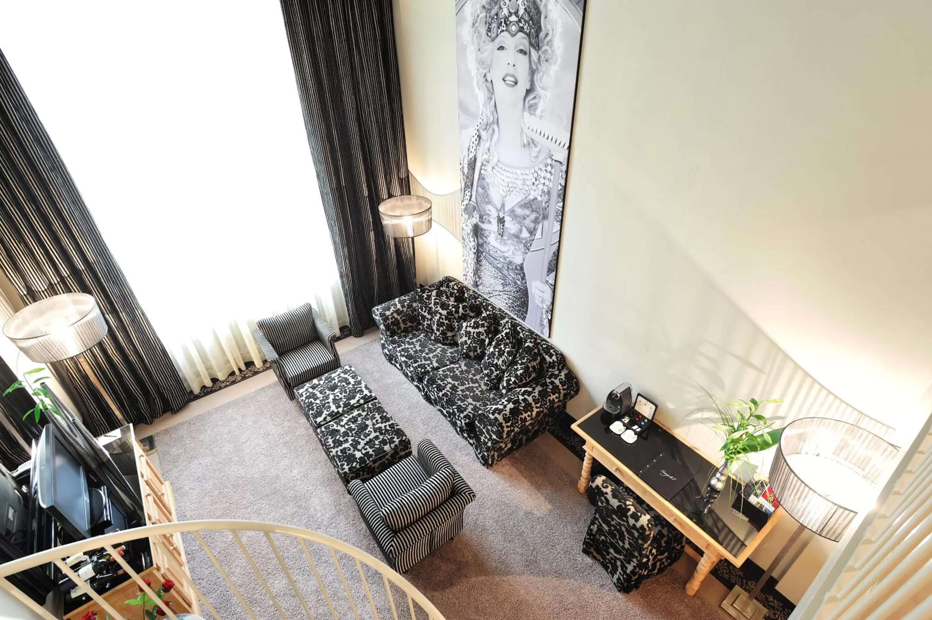 Seating area in Stage47