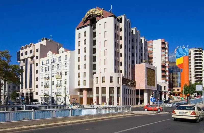 Facade/entrance in Hotel Alif Campo Pequeno