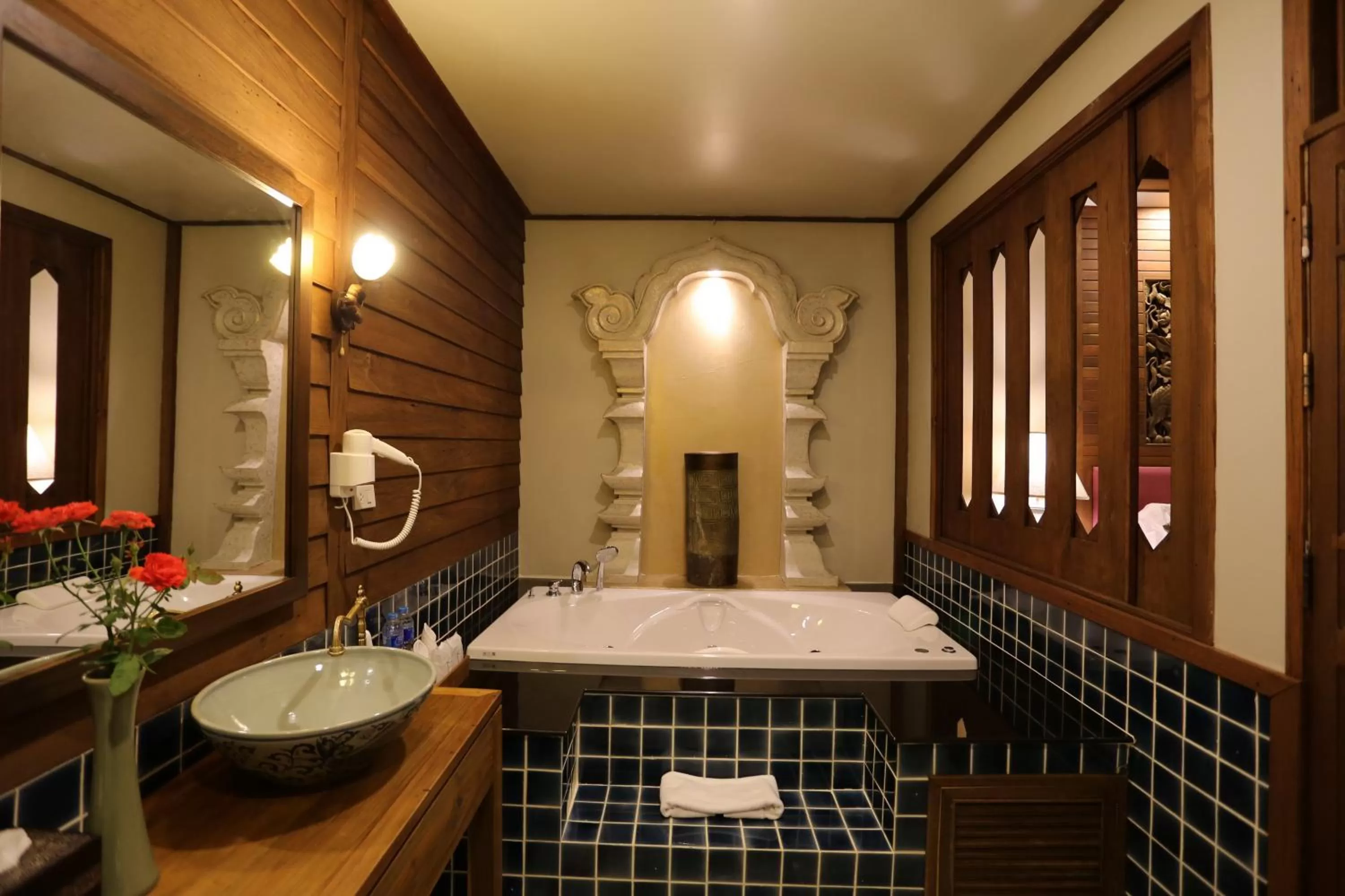 Hot Tub, Bed in Amata Lanna Village อมตะล้านนาวิลเลจ