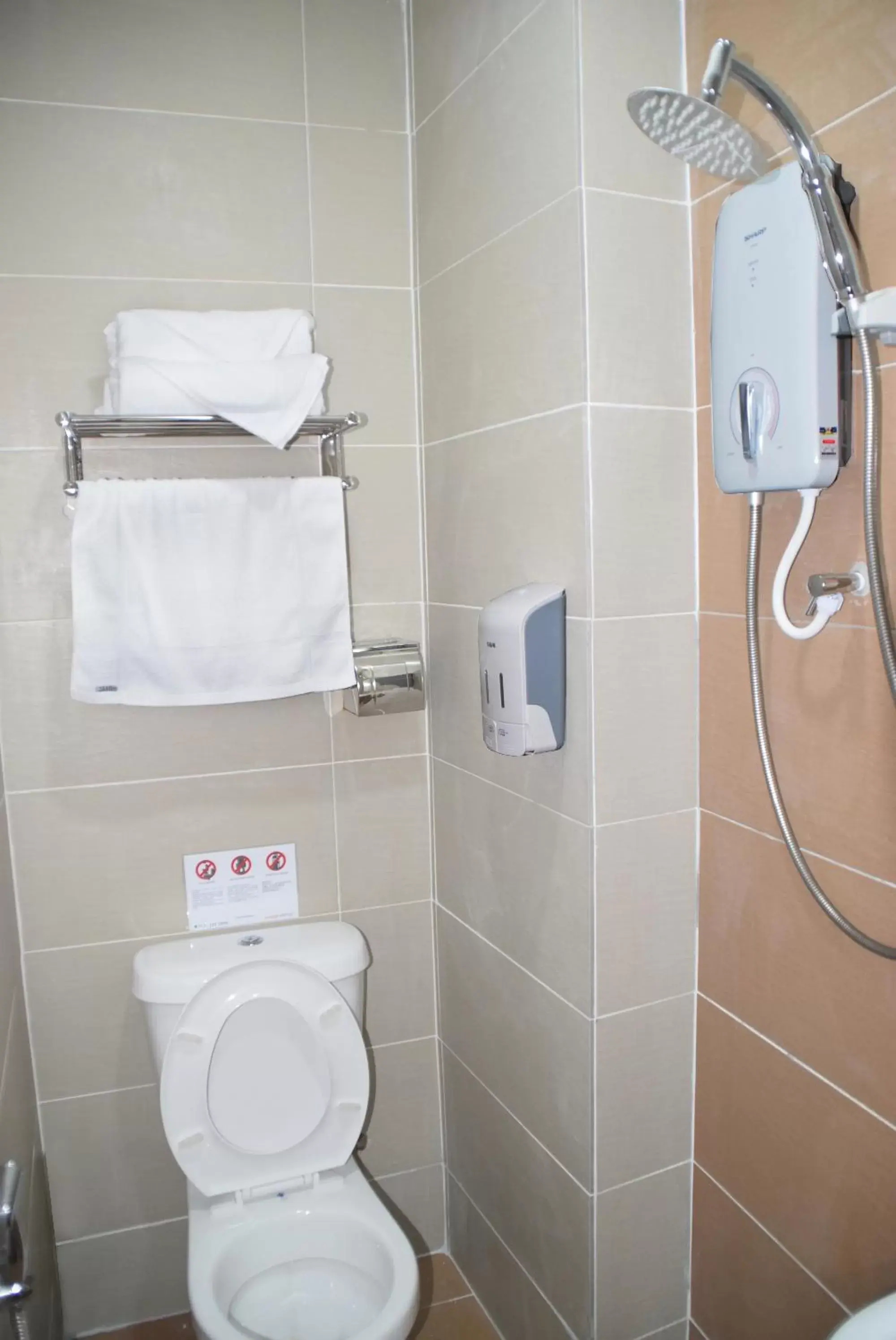 Photo of the whole room, Bathroom in Asiago Hotel