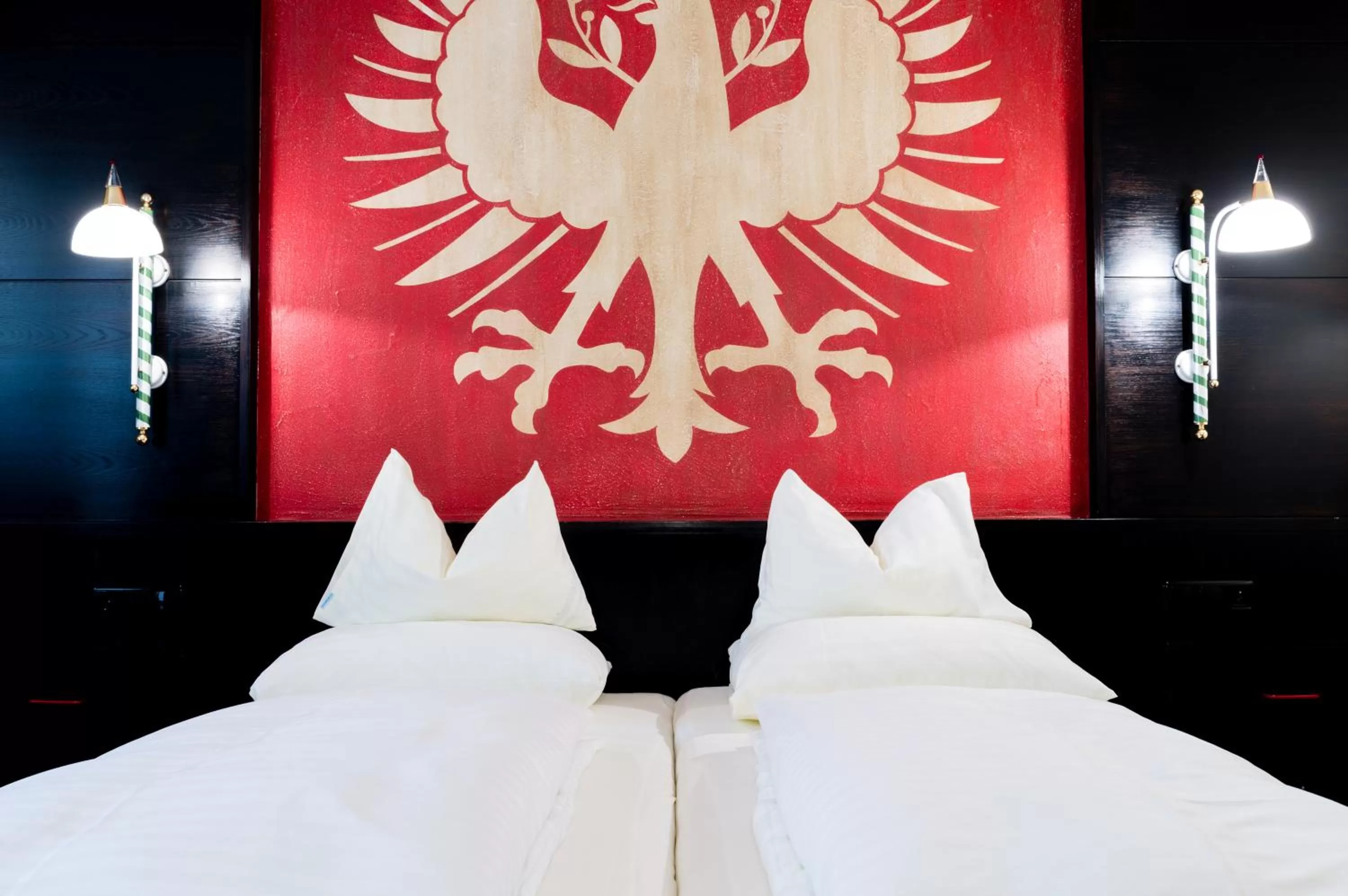 Bed in Hotel Schrofenstein