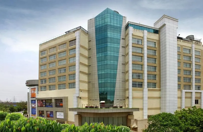 Mahagun Sarovar Portico Suites