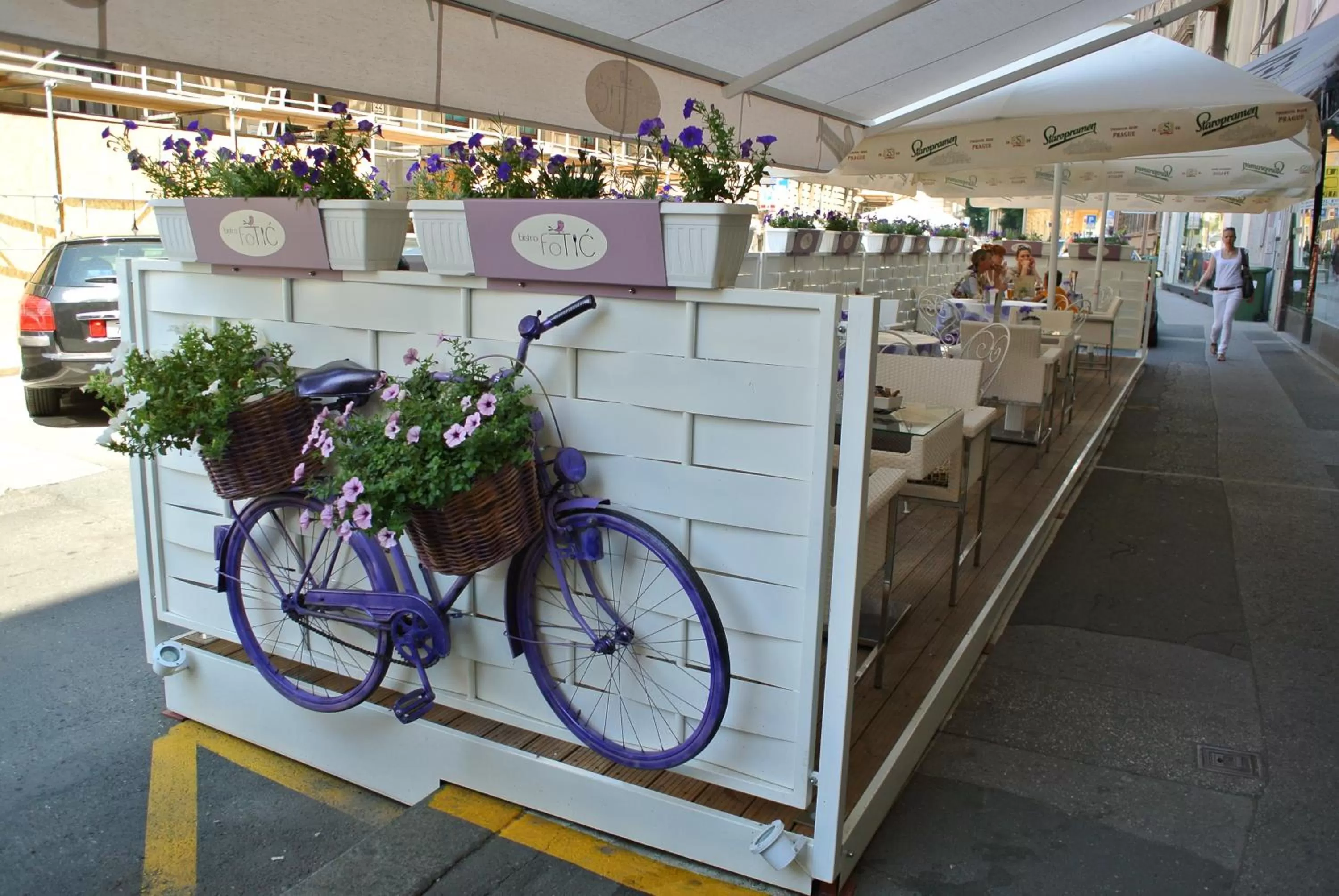 Restaurant/places to eat in B&B Fotić