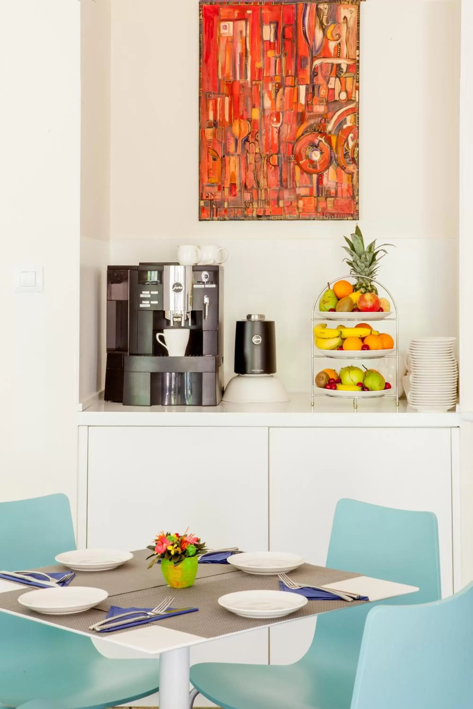 Dining area in Escala Hotel & Suites