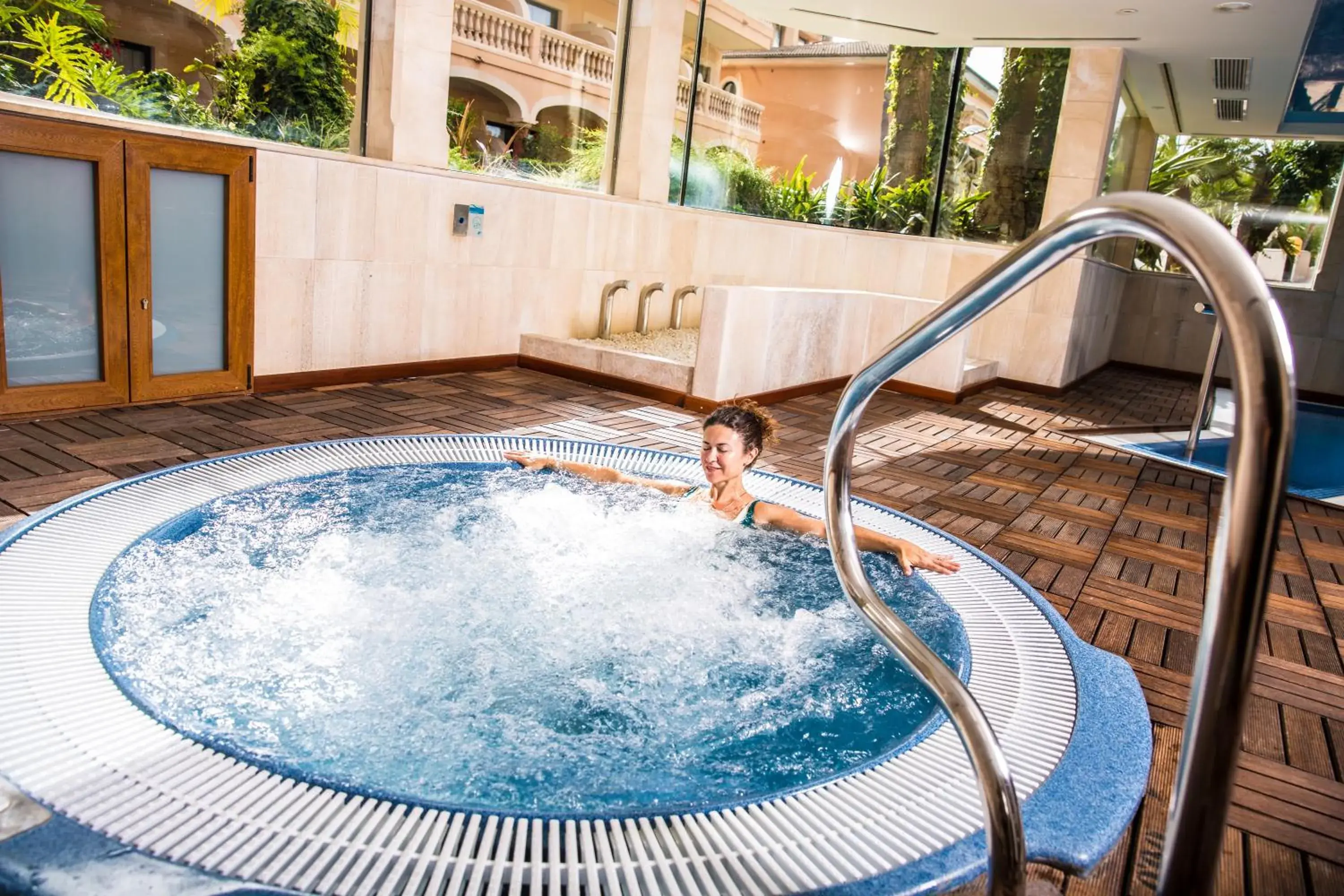 Spa and wellness centre/facilities, Swimming Pool in Mon Port Hotel & Spa