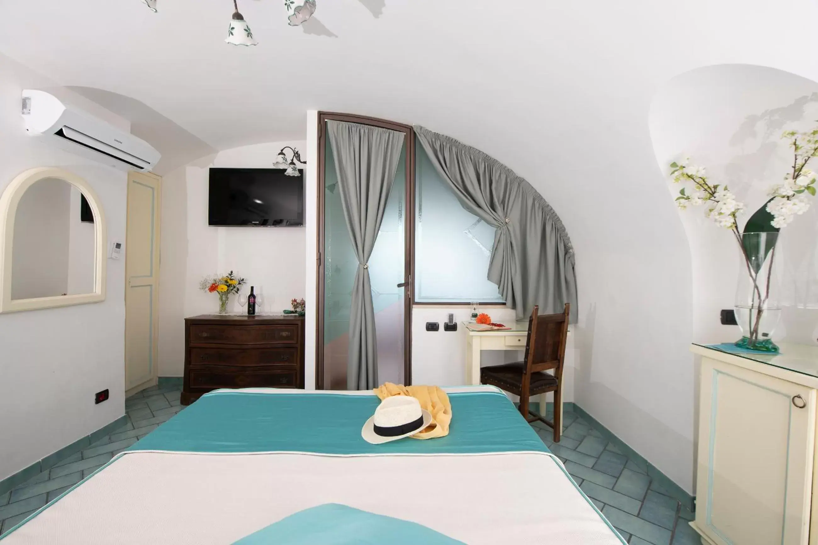 Bedroom in Hotel La Ninfa