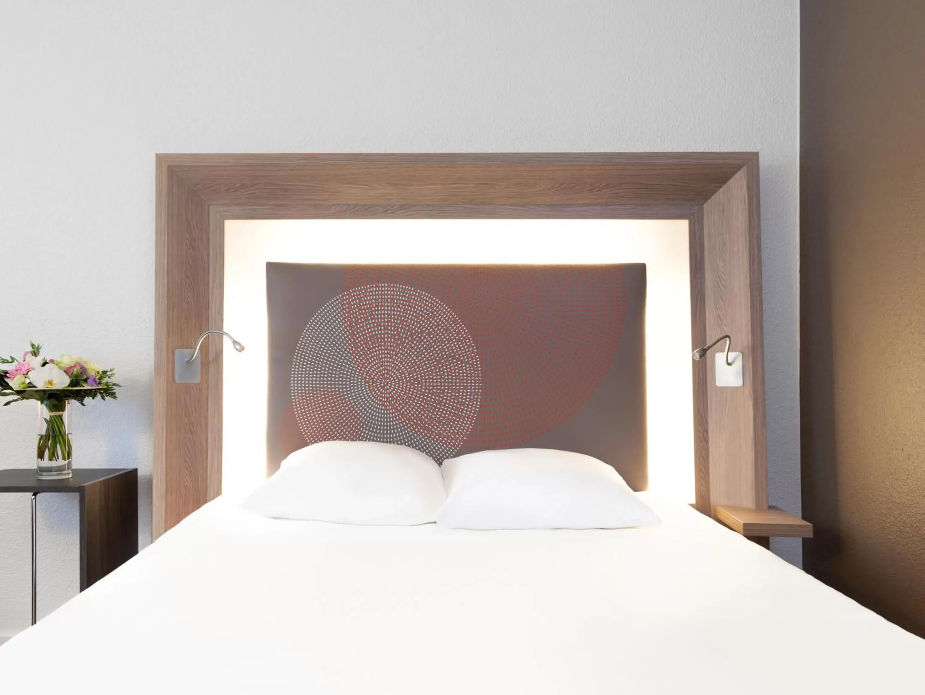 Bedroom, Bed in Novotel Lens Noyelles