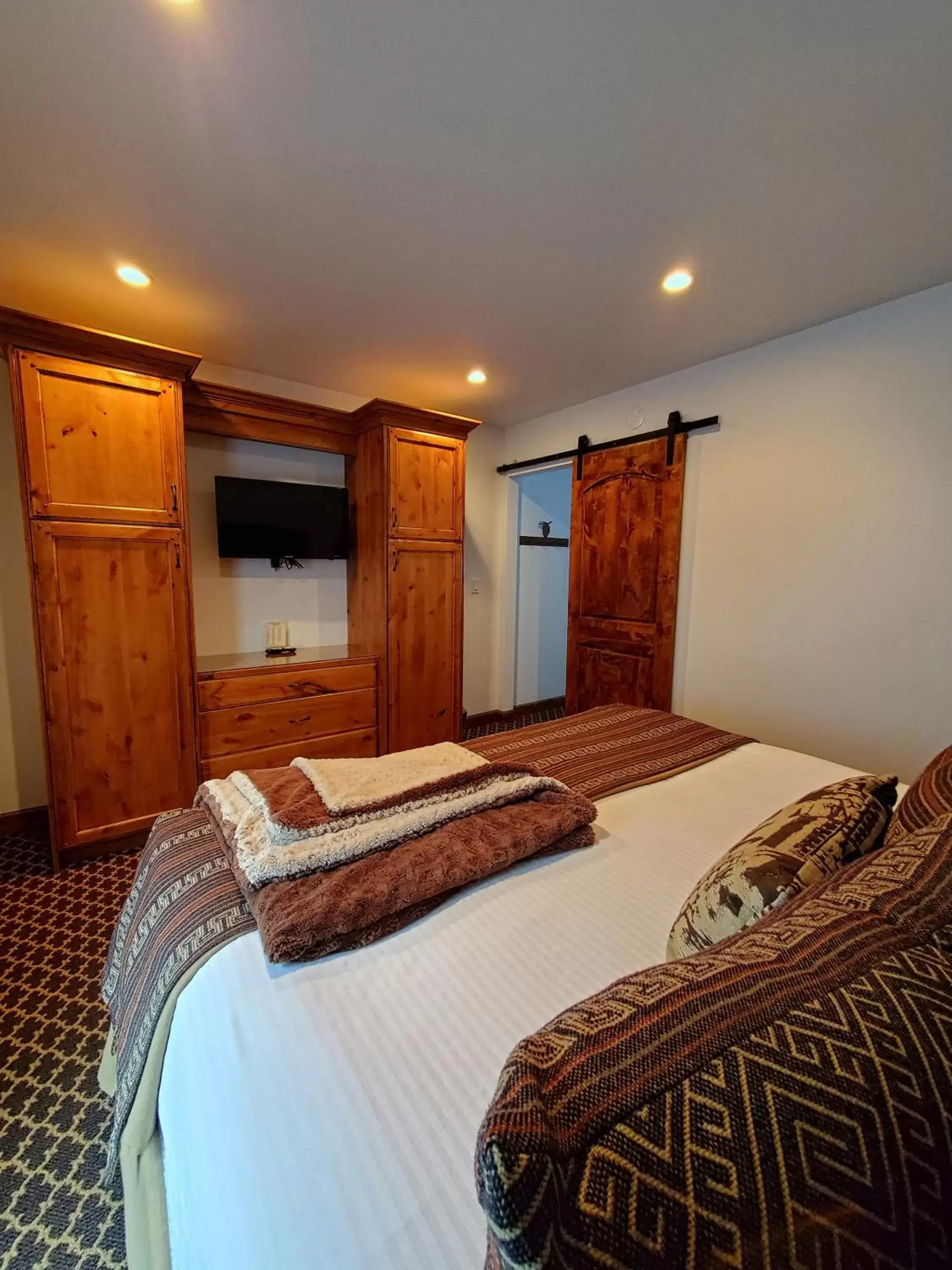 Bedroom, Bed in Parkway Inn of Jackson Hole