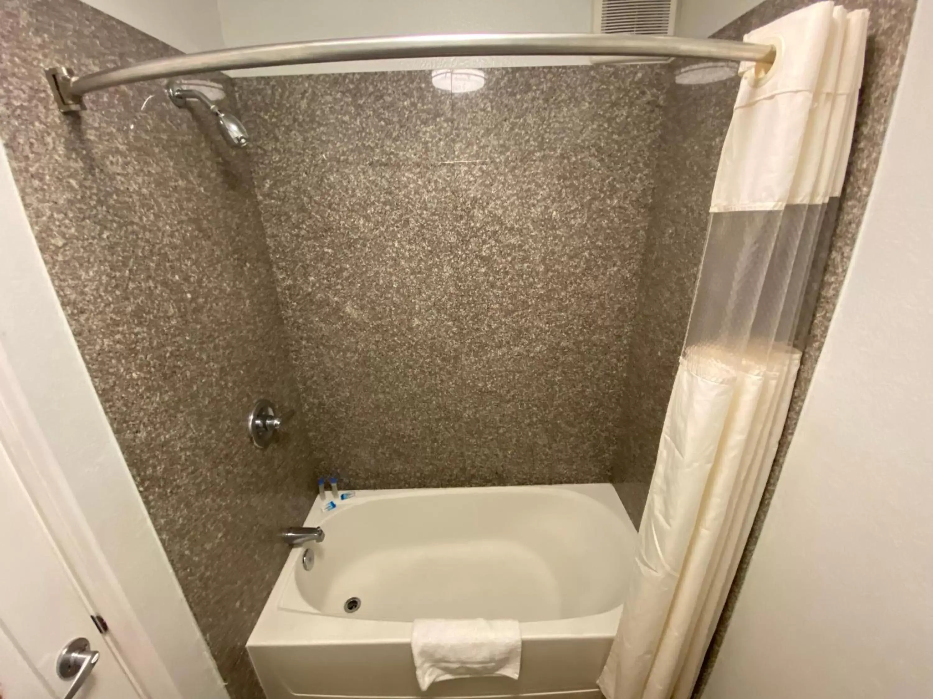 Shower, Bathroom in Welcome Inn Corona