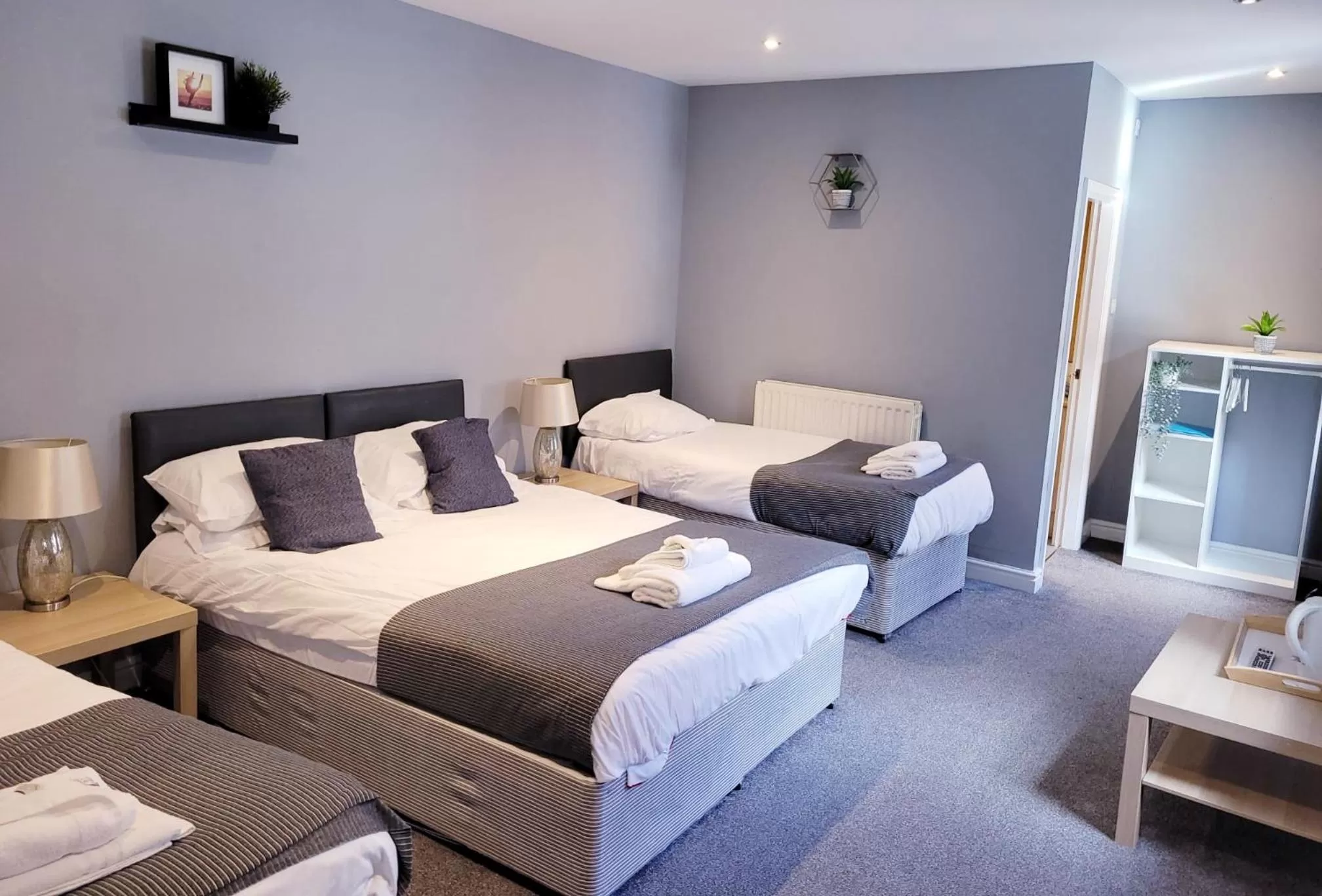 Bedroom, Bed in The Grey Horse