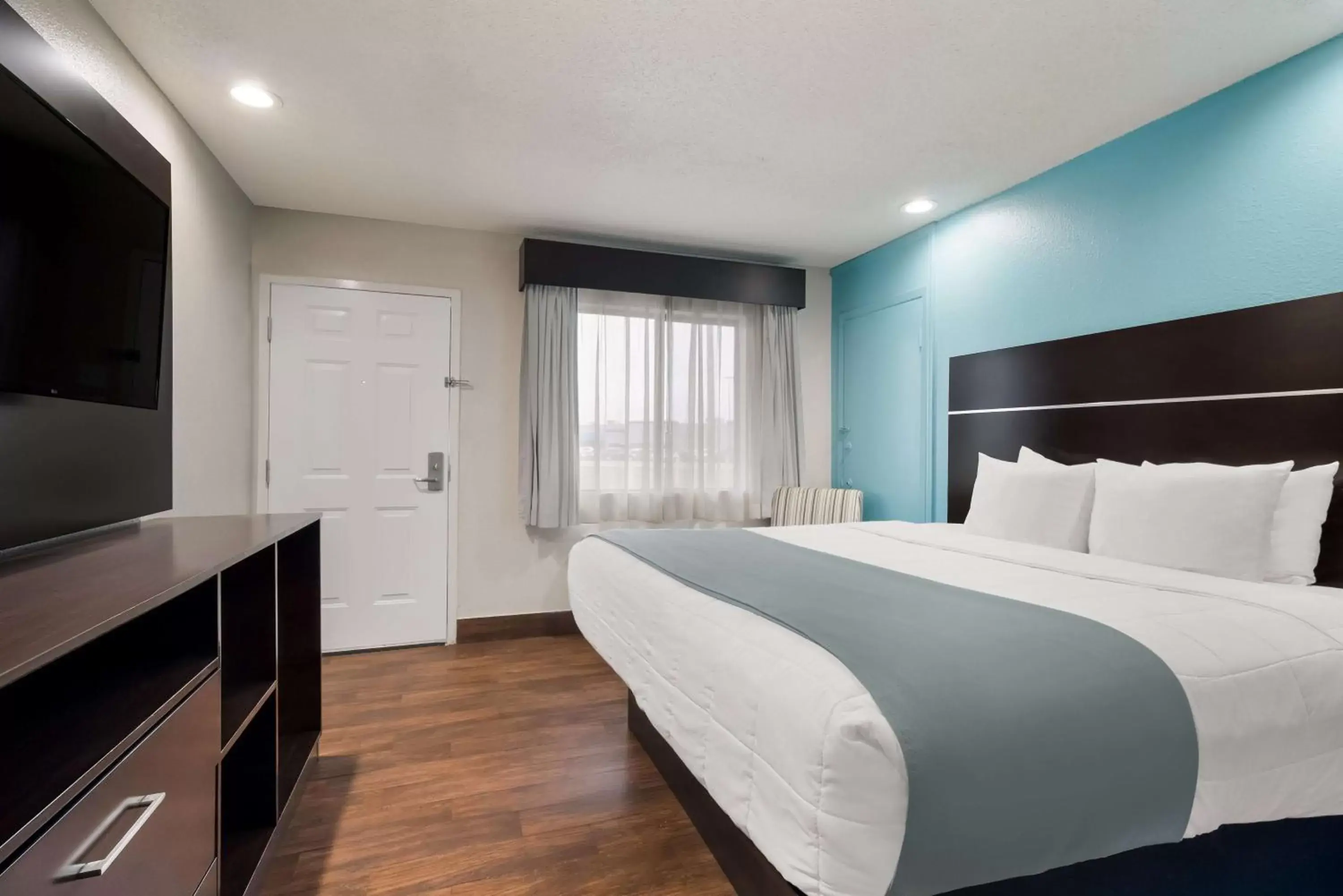 Bedroom, Bed in SureStay Hotel Laredo by Best Western