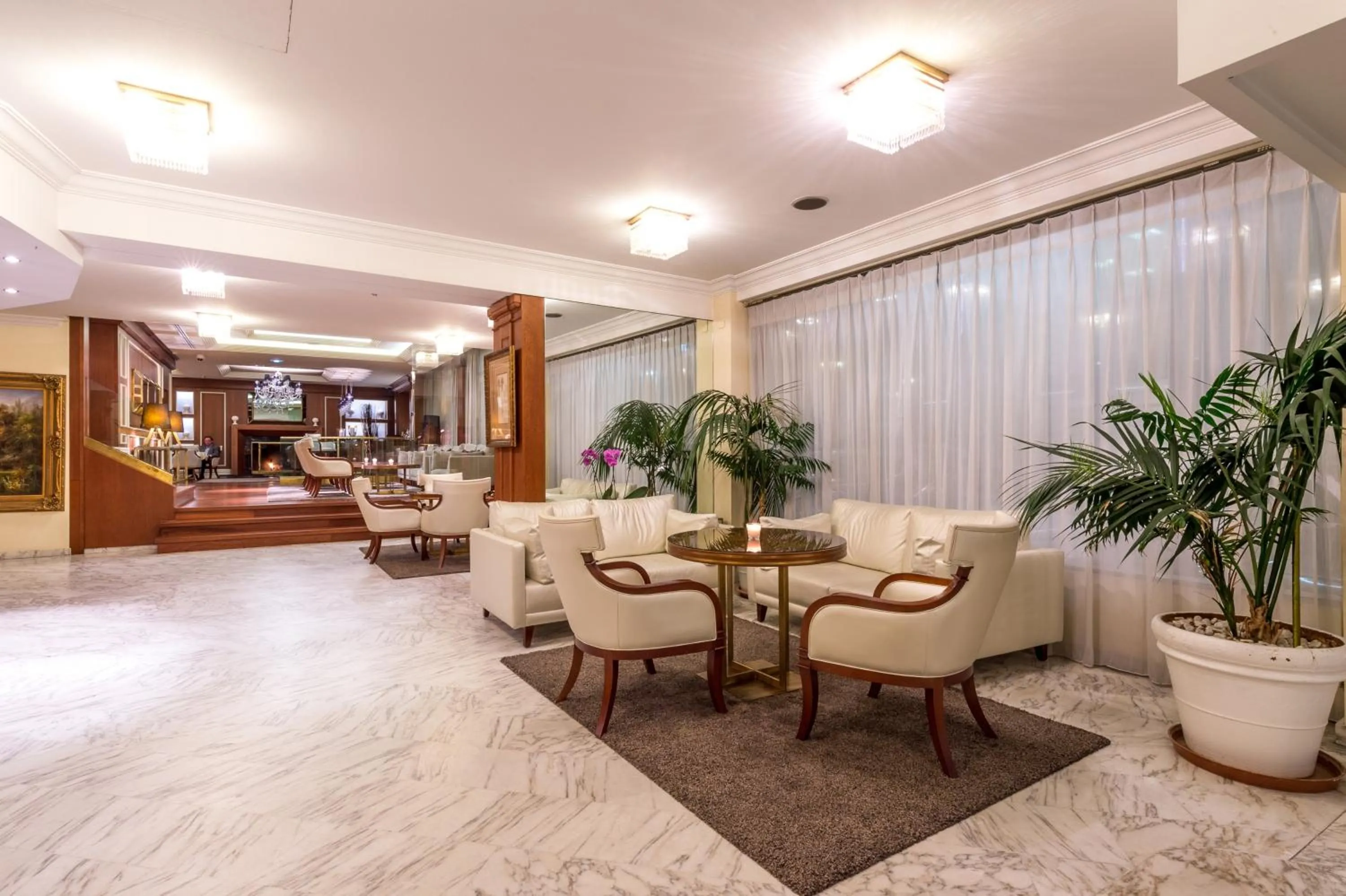 Lobby or reception in Hotel Century