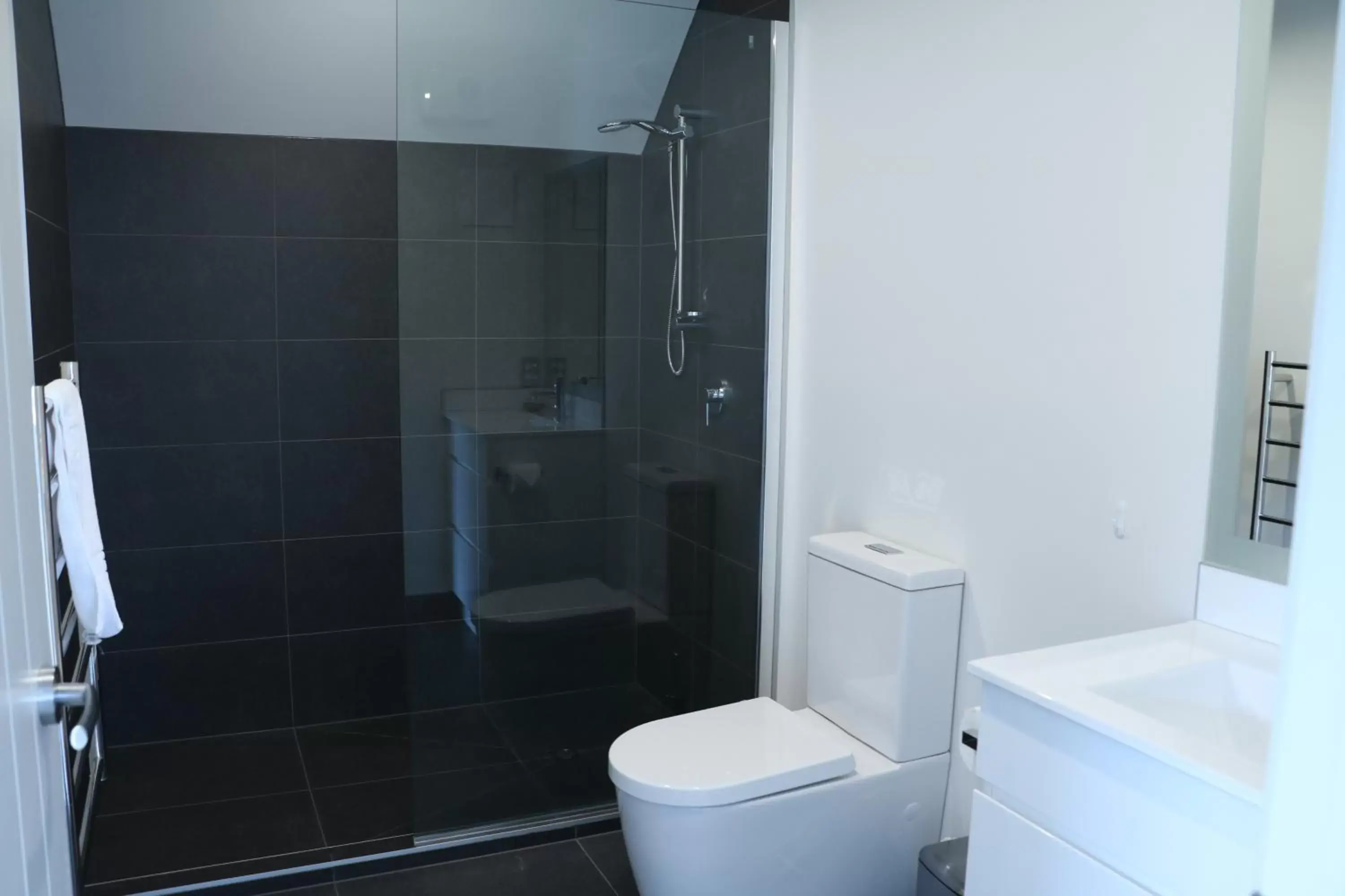 Bathroom in MCM Motel Christchurch