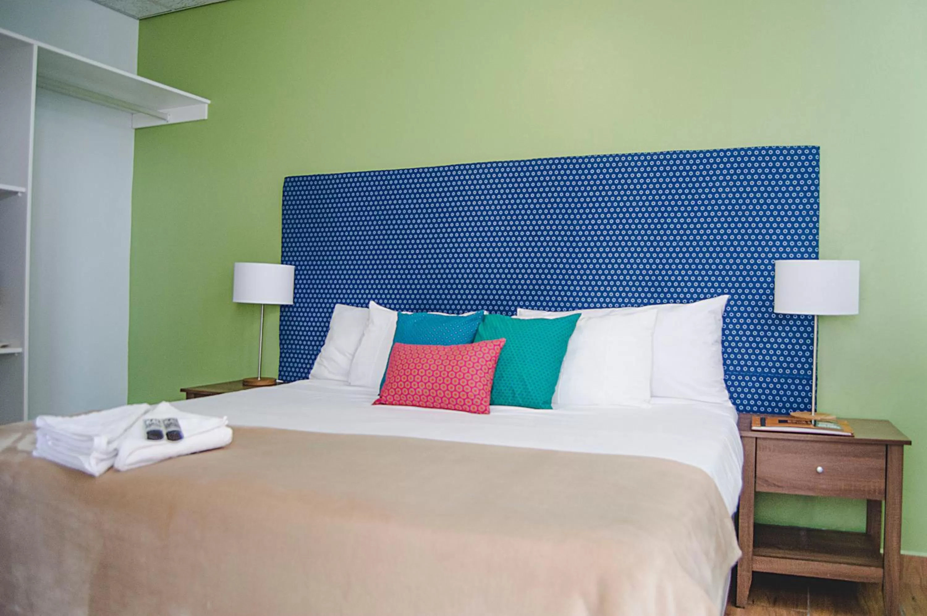 Bedroom, Bed in Hokahanya Inn & Conference Centre