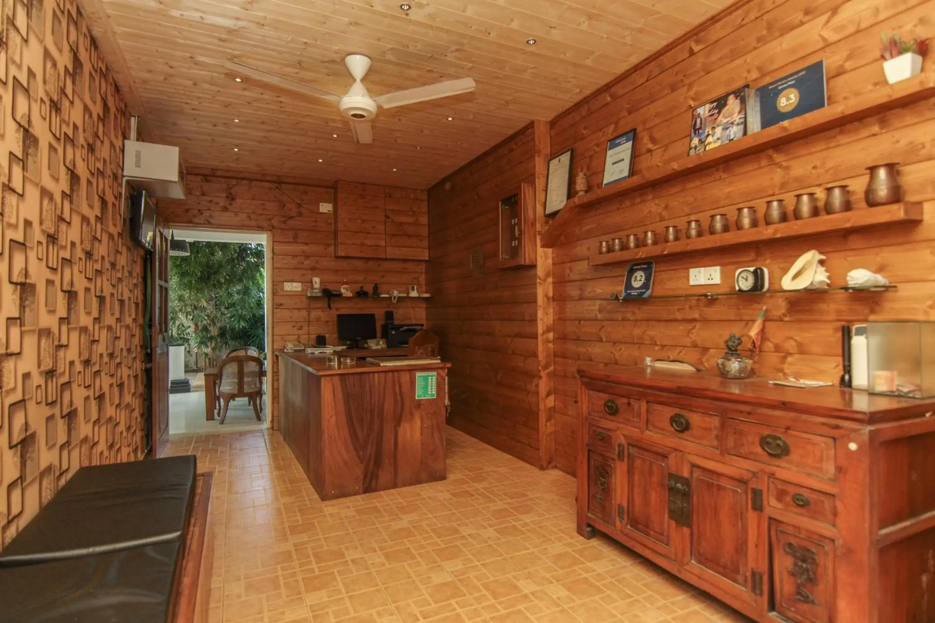 Lobby or reception, Kitchen/Kitchenette in Gomez Place