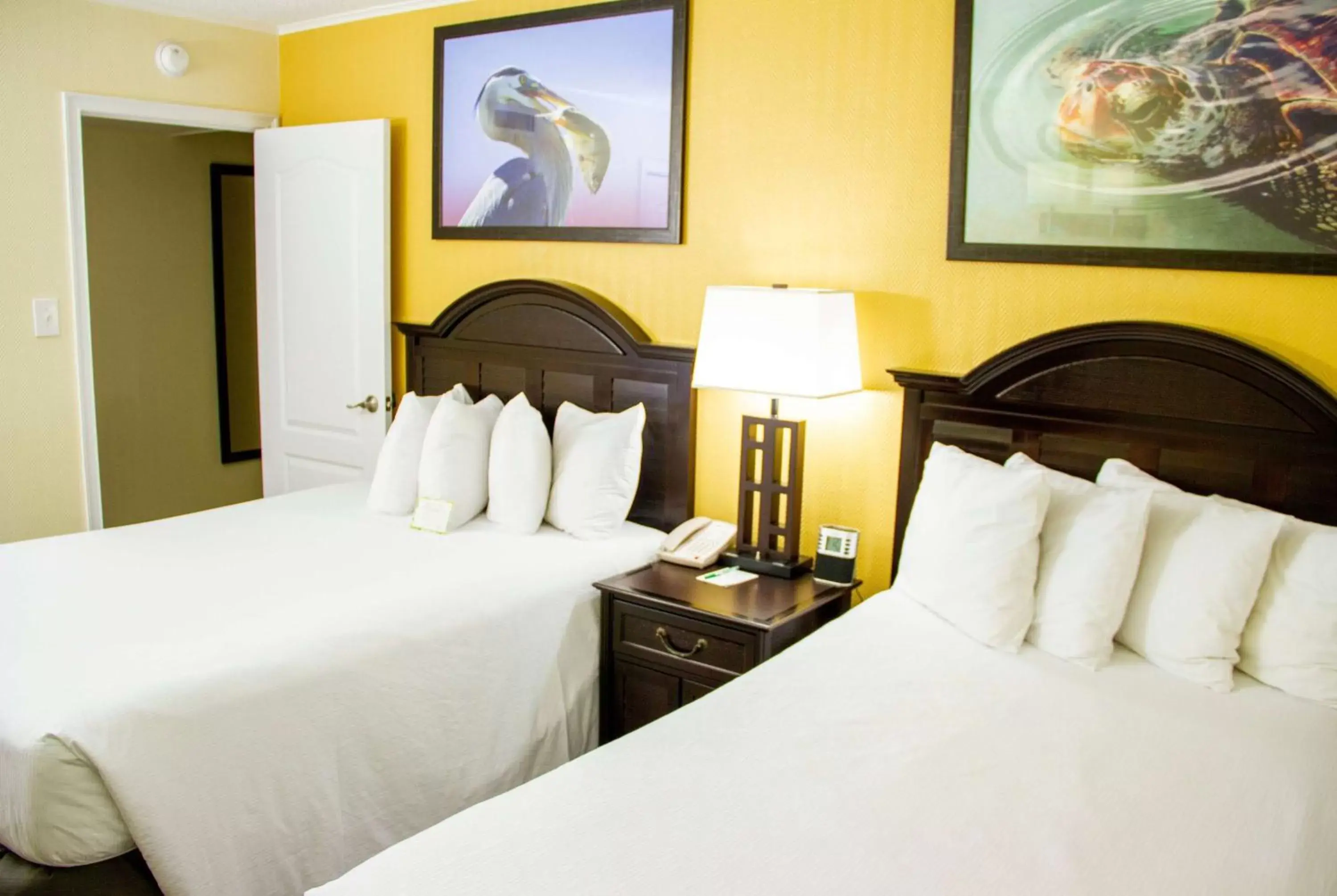 Photo of the whole room, Bed in Wyndham Garden Fort Walton Beach Destin