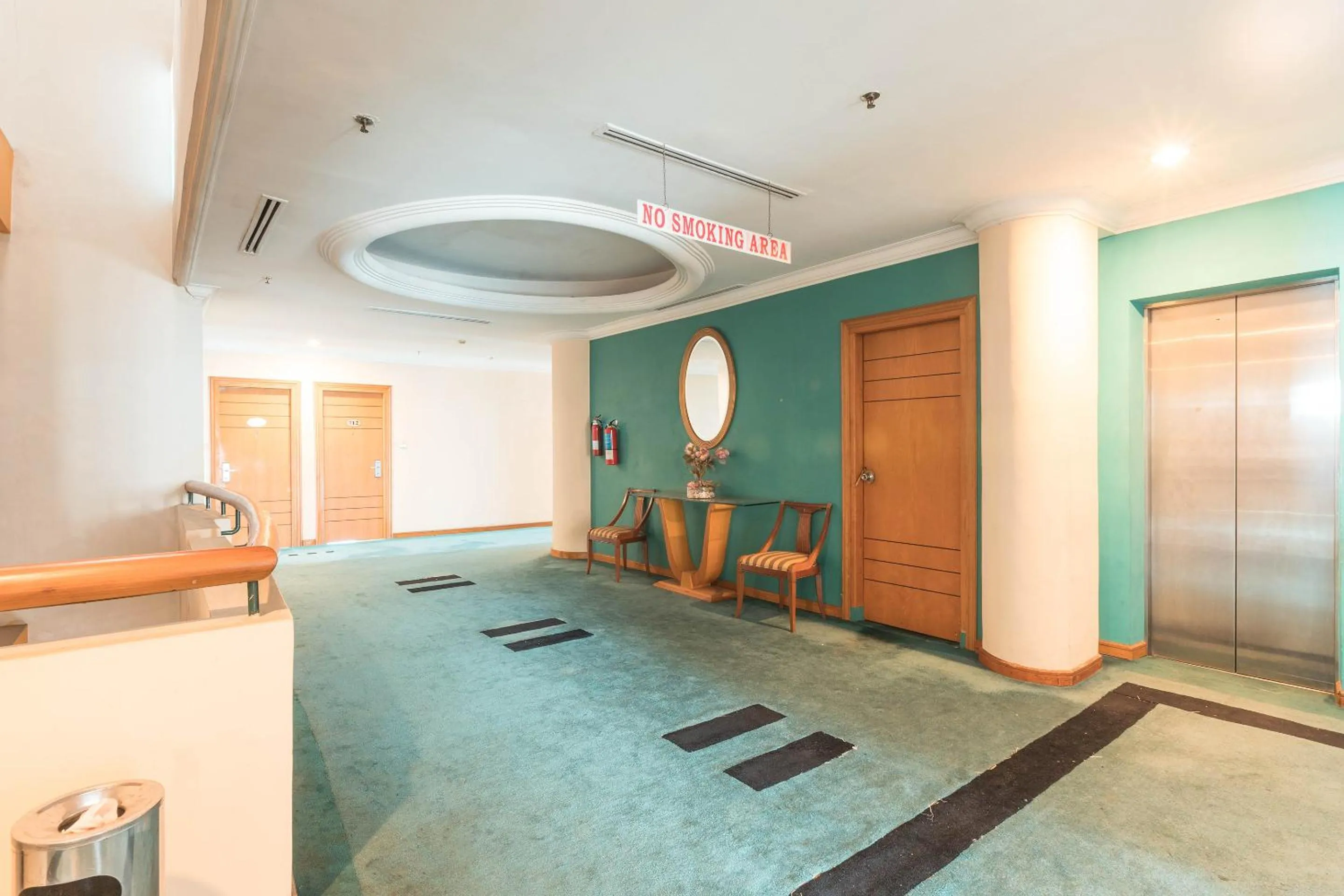 Balcony/Terrace in Hotel Bulevar Tanjung Duren Jakarta