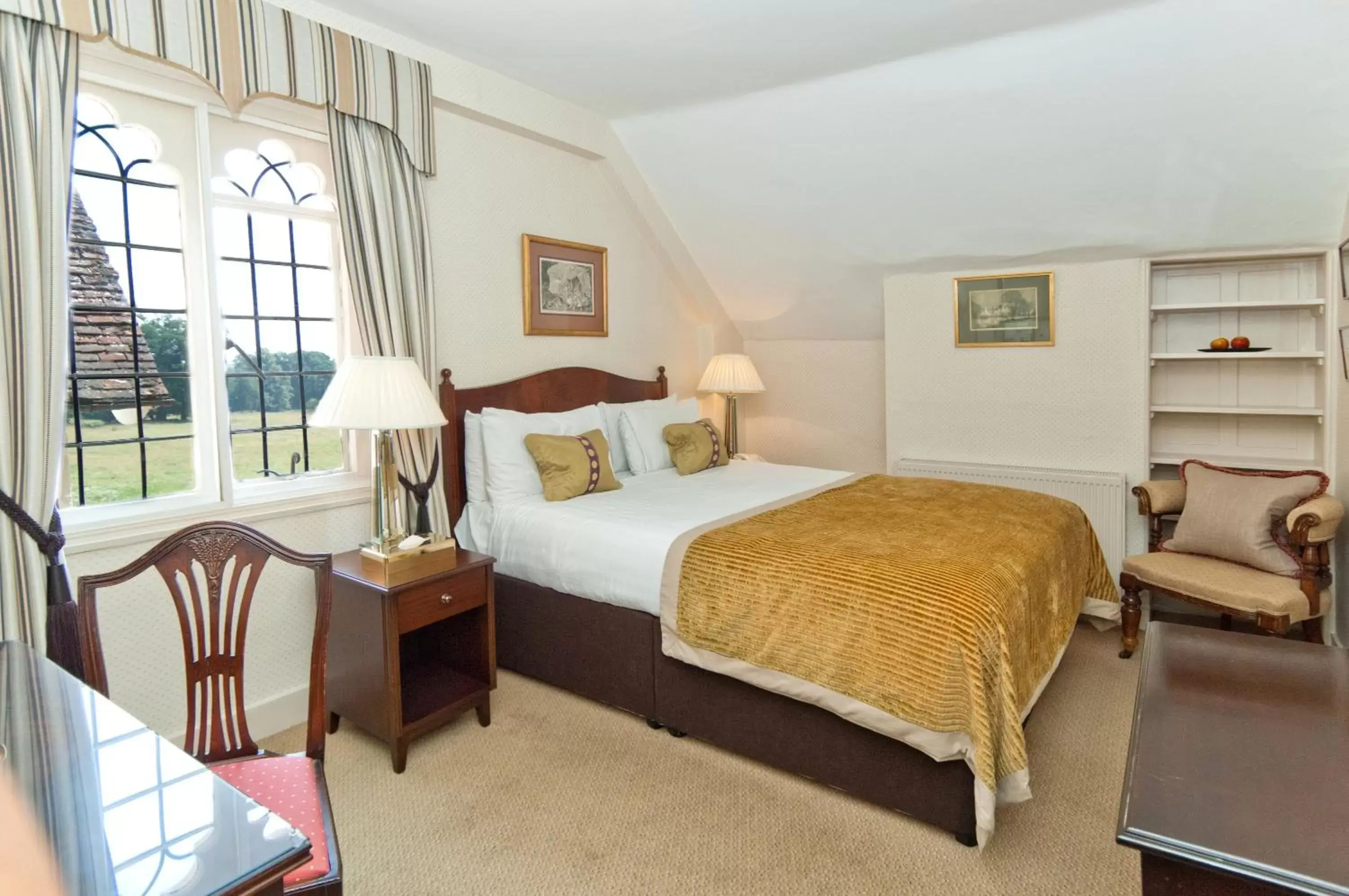 Bedroom, Bed in Flitwick Manor Hotel, BW Premier Collection