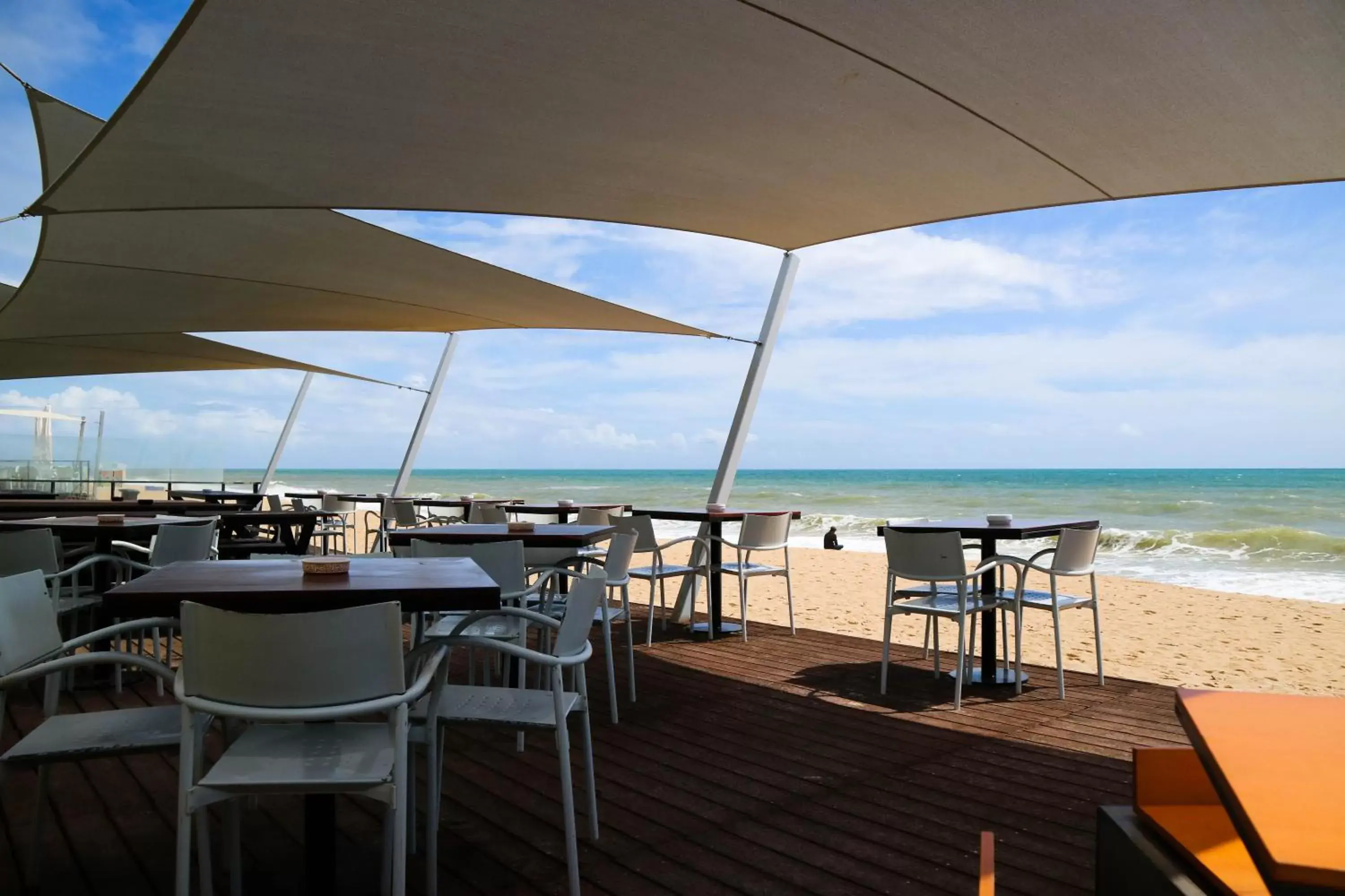 Beach, Restaurant/Places to Eat in Hotel Faro & Beach Club