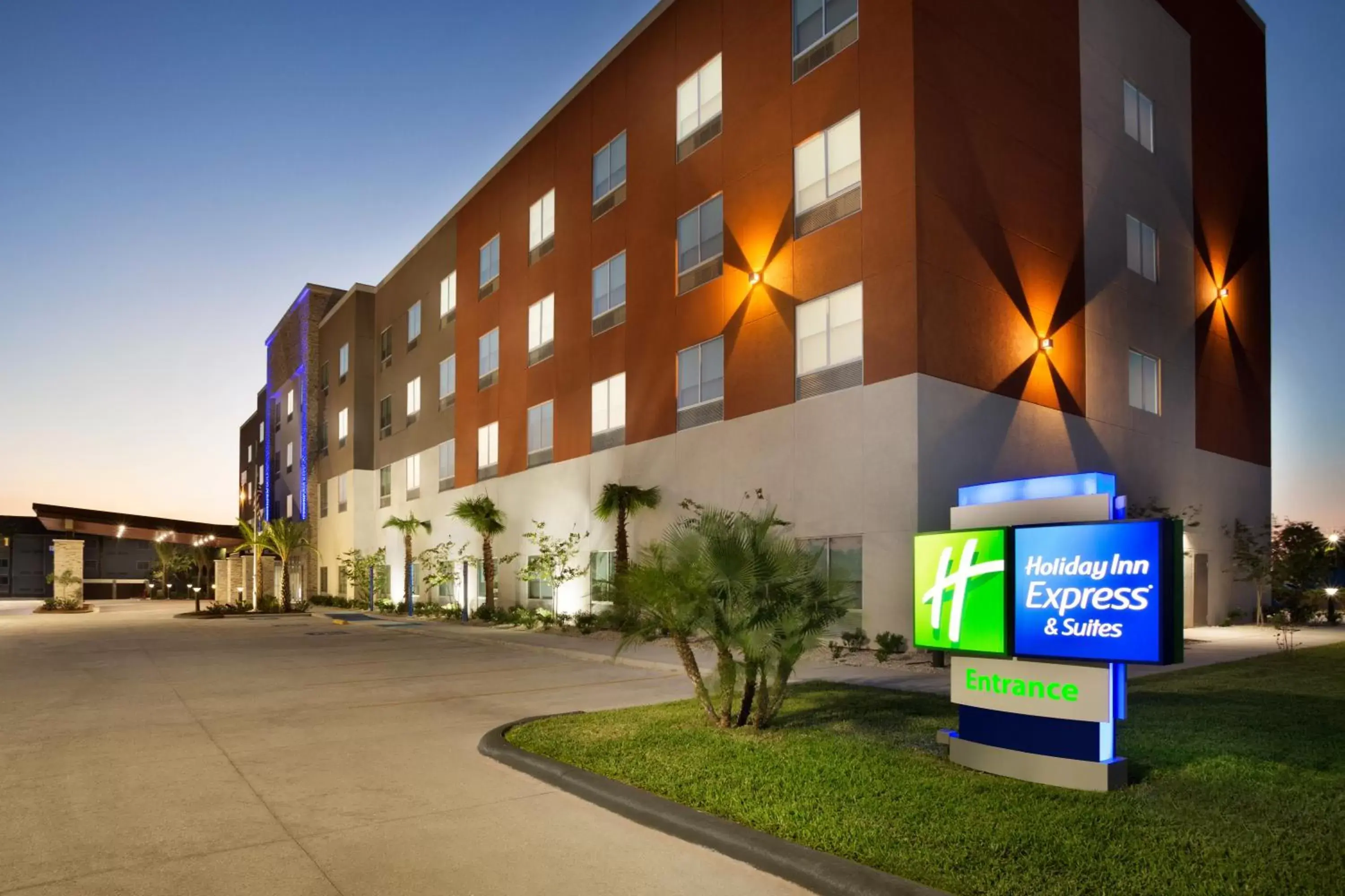 Property Building in Holiday Inn Express & Suites - McAllen - Medical Center Area, an IHG Hotel