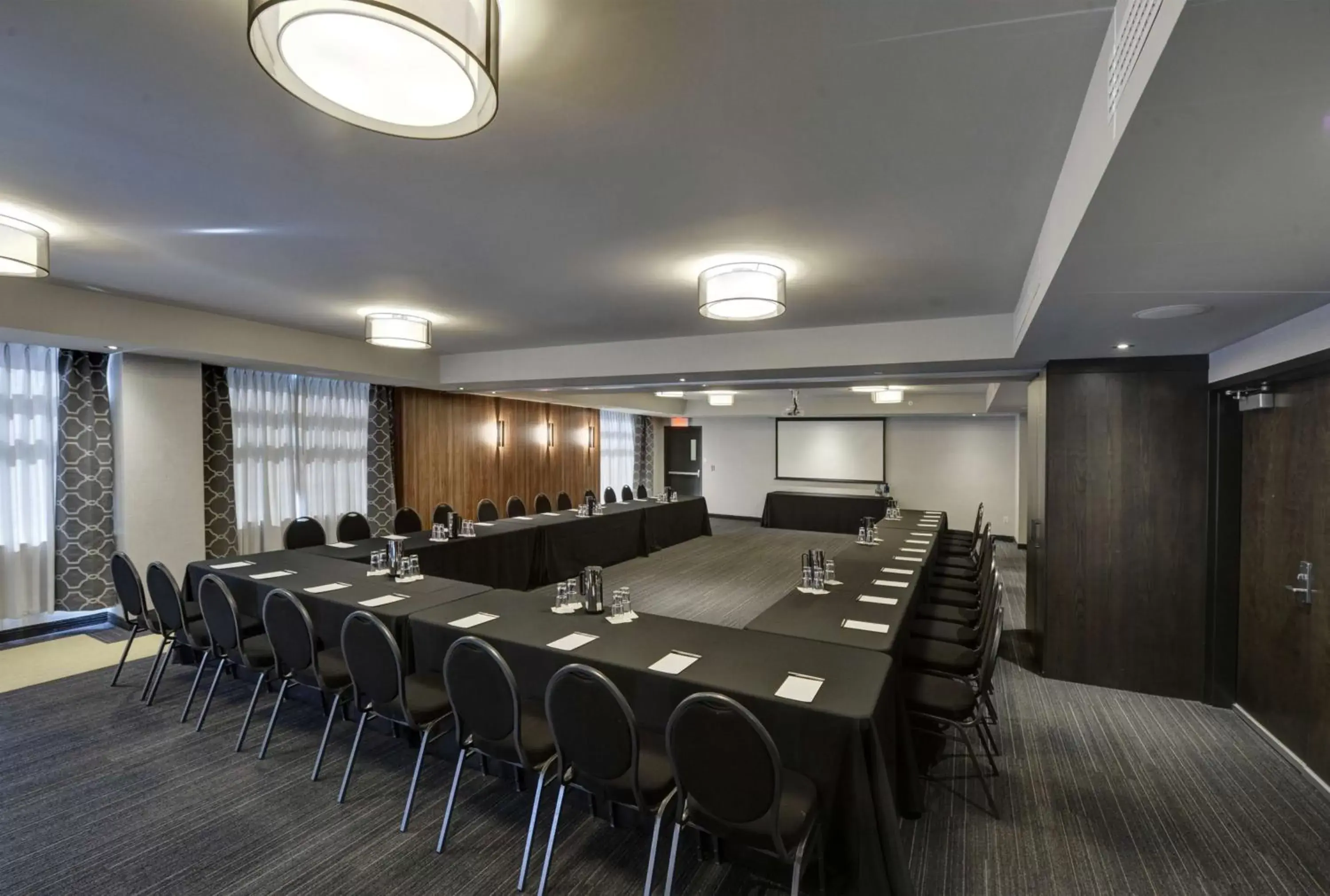 Meeting/conference room in Hampton Inn & Suites By Hilton Quebec City /Saint-Romuald