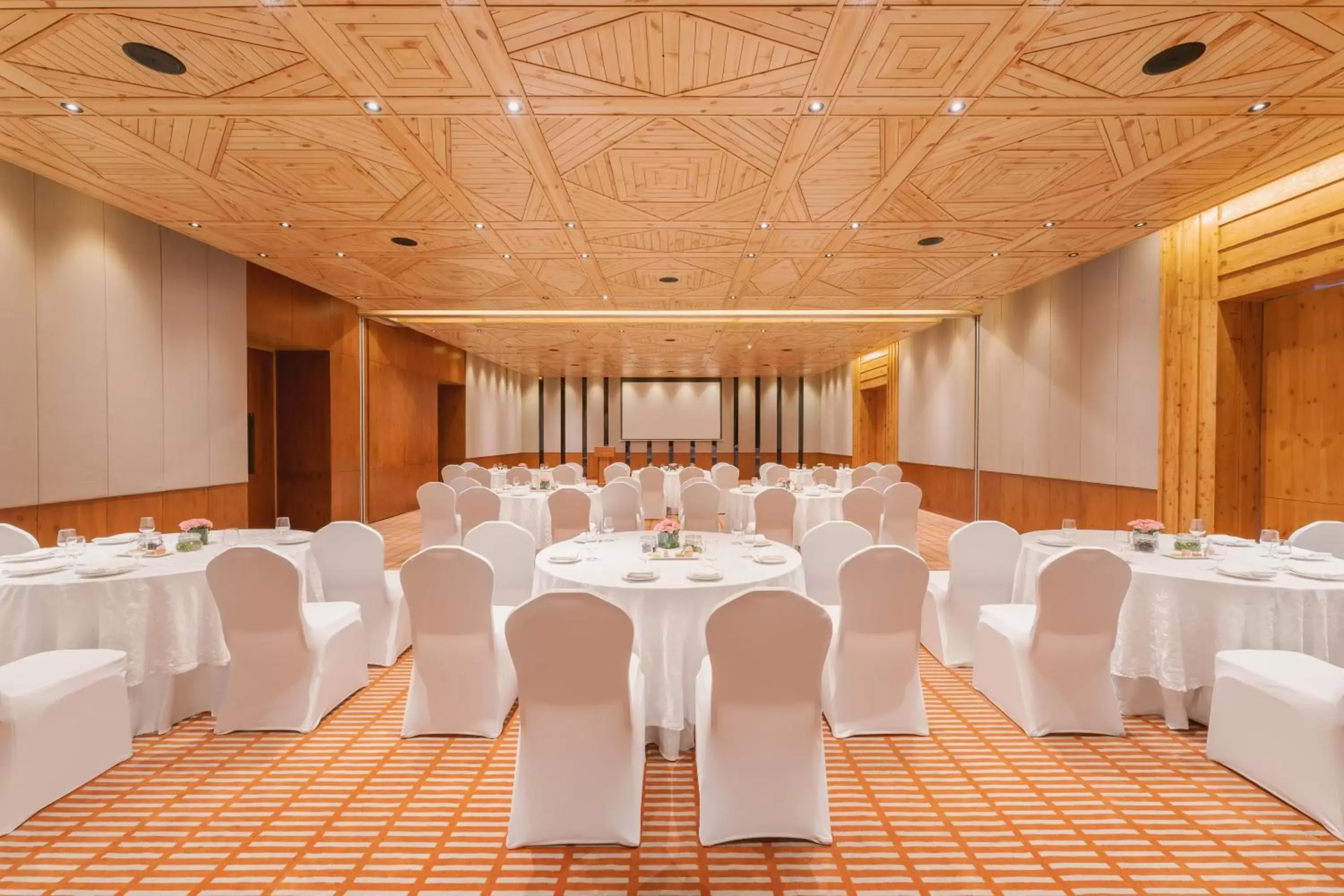 Banquet/Function facilities in Taj Theog Resort & Spa Shimla