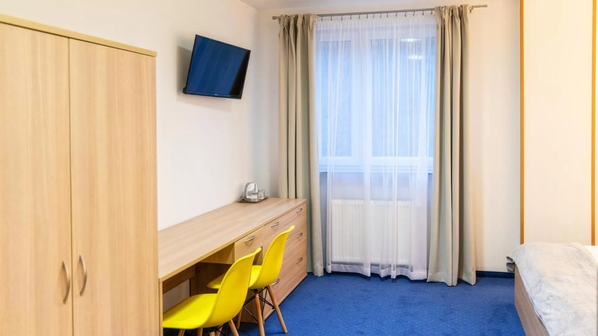 Bedroom, Bed in Gronie Ski & Bike