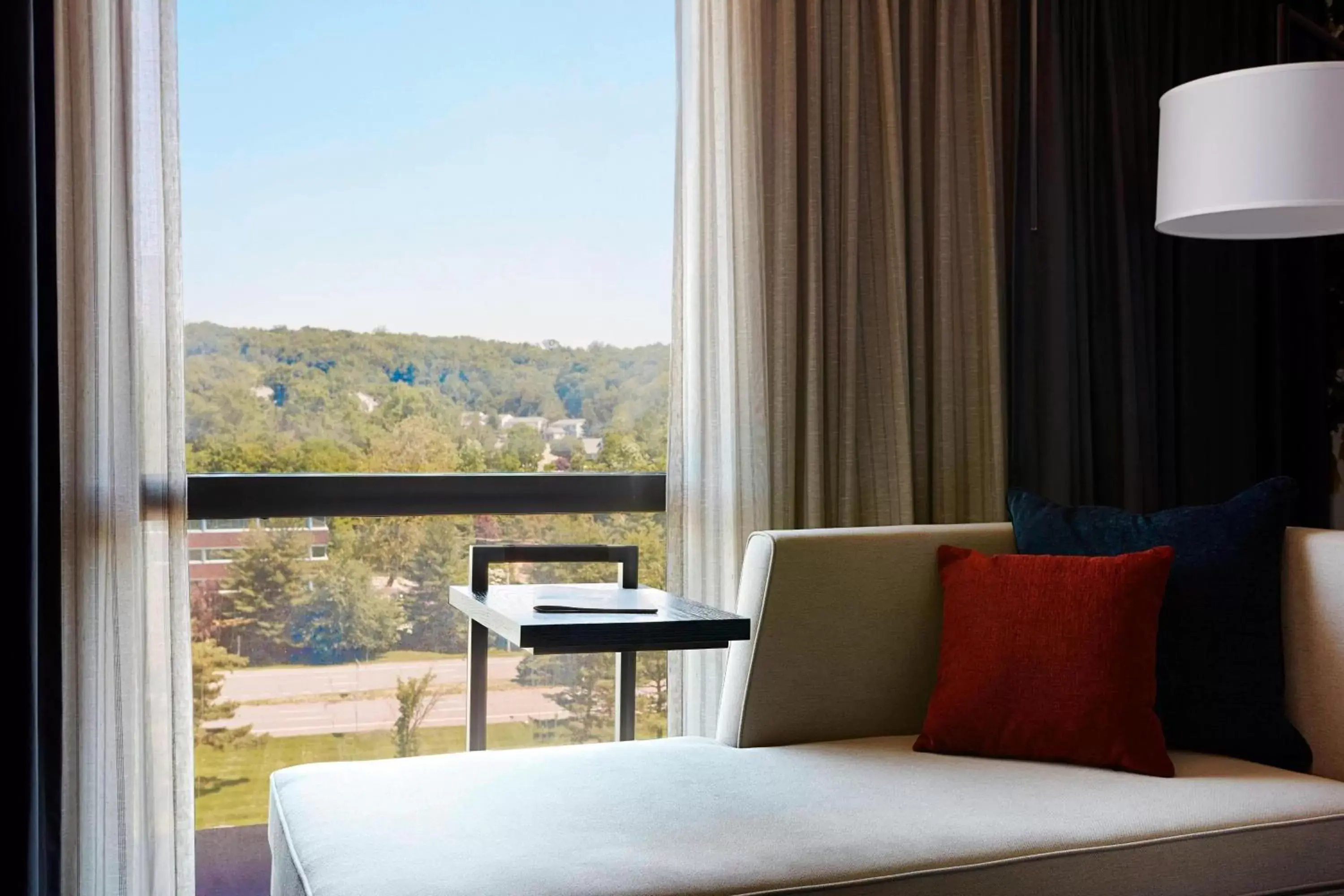 Photo of the whole room, Seating Area in Westchester Marriott